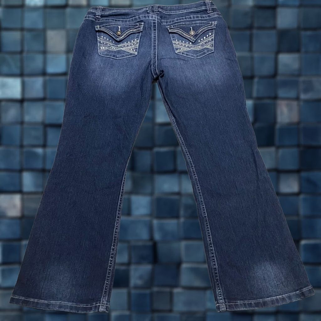 Apt. 9 Apt. 9 Womens Jeans Blue Denim Bootcut Mid Rise 14 Regular 31in Inseam 26in 5-Pocket Solid Denim Size 36" / US 14 / IT 50 - 1 Thumbnail
