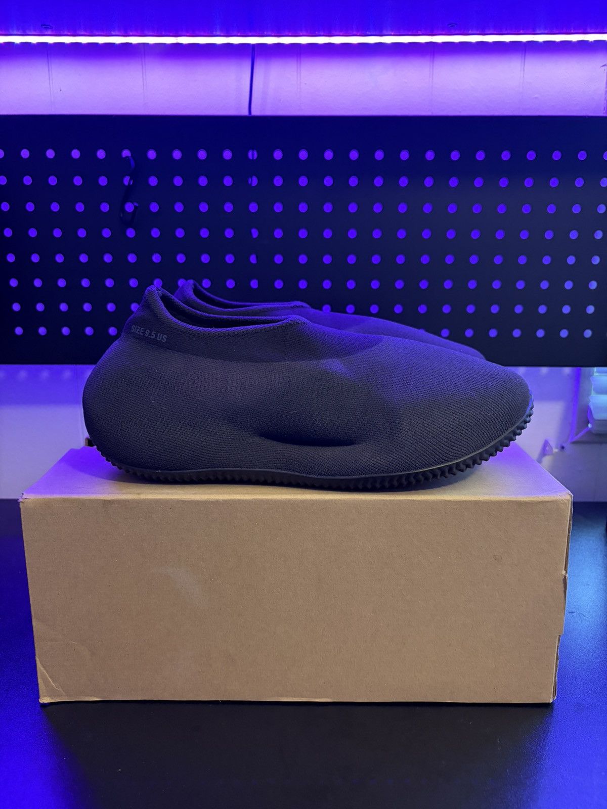 Yeezy Adidas Yeezy Knit RNR “Fade Onyx” Size US 9.5 / EU 42-43 - 3 Thumbnail