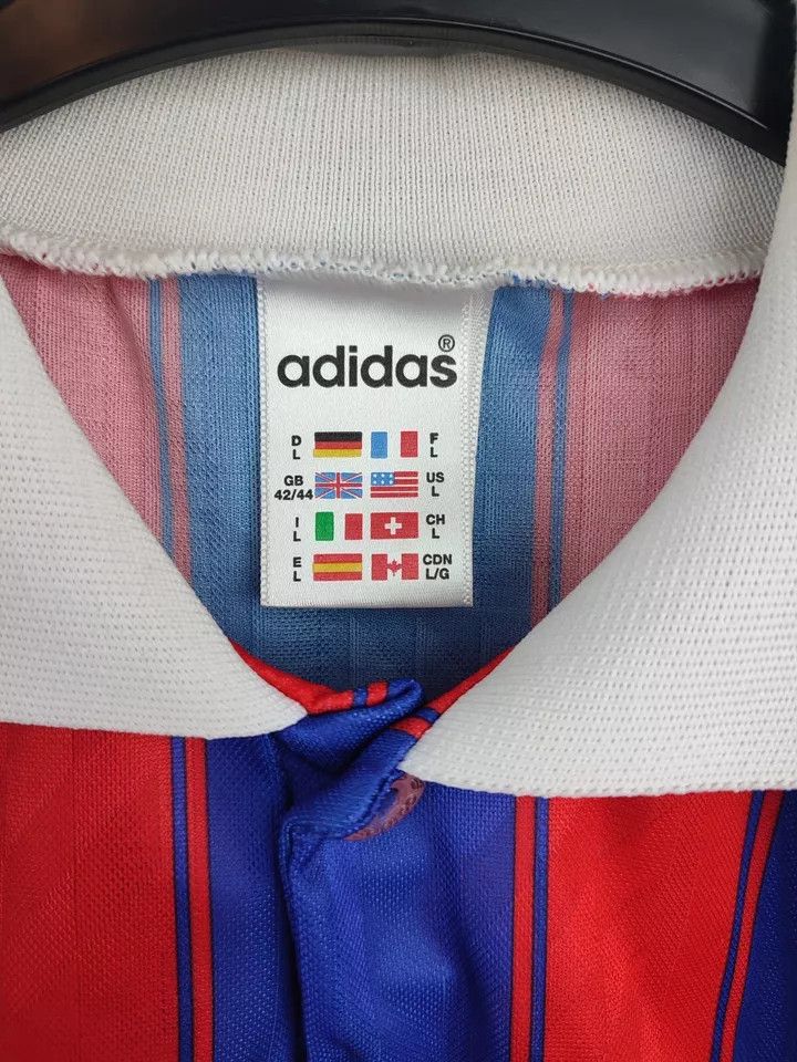 Adidas 1995/97 FC Bayern Munich Munchen #18 KLINSMANN signature Size US L / EU 52-54 / 3 - 4 Thumbnail