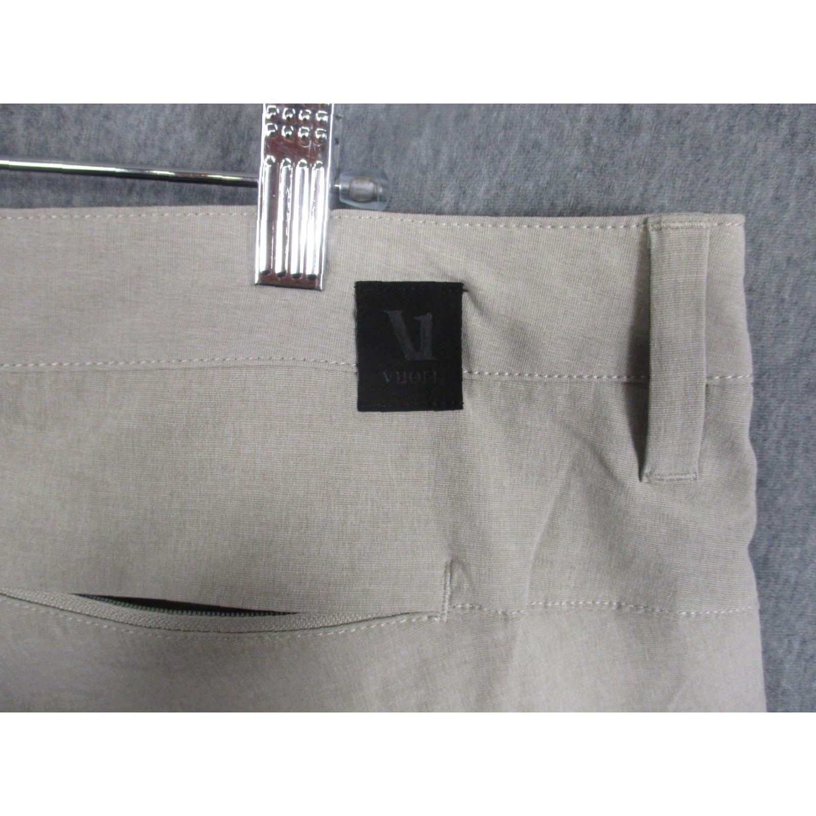 Vuori Vuori Mens 38 Beige Aim Chino Stretch Travel 7 Inseam Shorts Flat Front Pockets Zip Logo Size US 38 / EU 54 - 5 Thumbnail