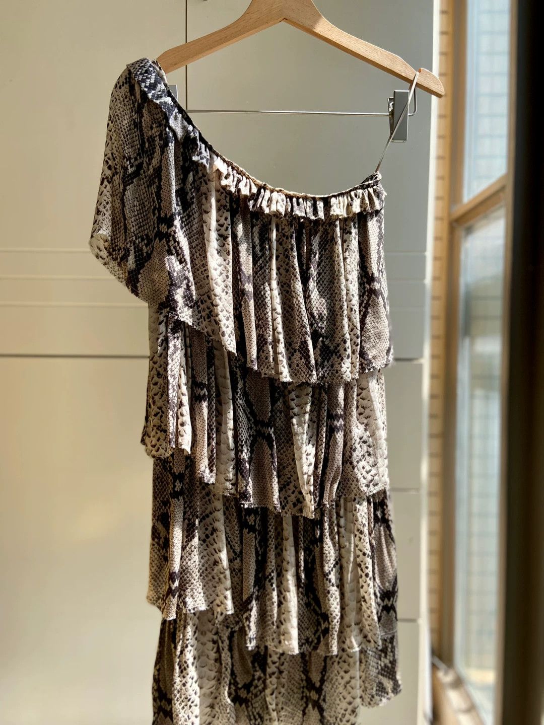 Lanvin Lanvin Off-Shoulder Animal Print Silk Cake Dress Size 34 Size XXS / US 00 / IT 34 - 2 Thumbnail