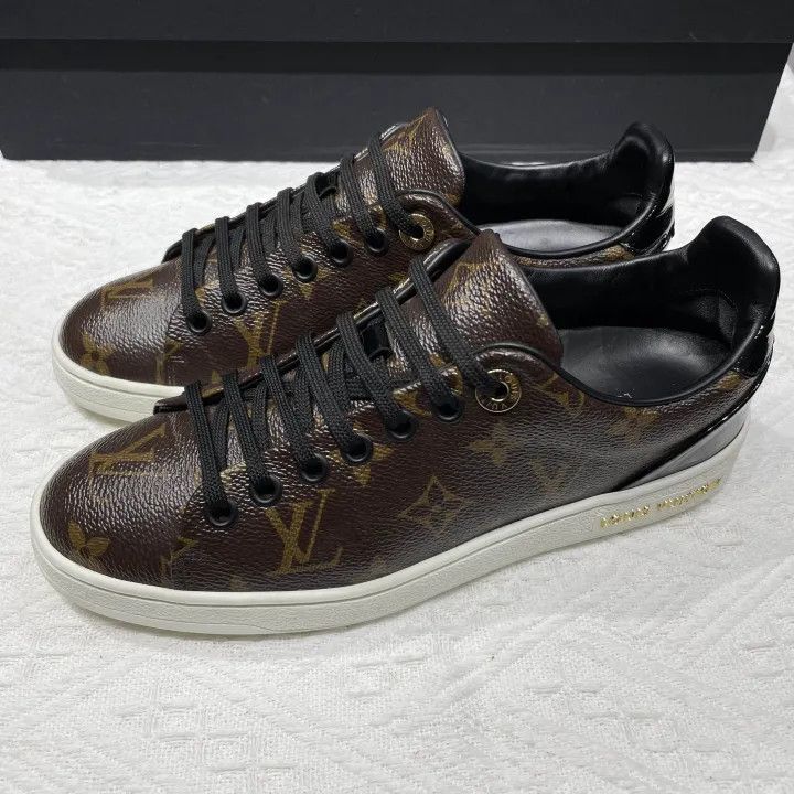 Louis Vuitton Louis Vuitton Frontrow Monogram Fashion Sneakers 0079 Size US 5 / IT 35 - 1 Thumbnail