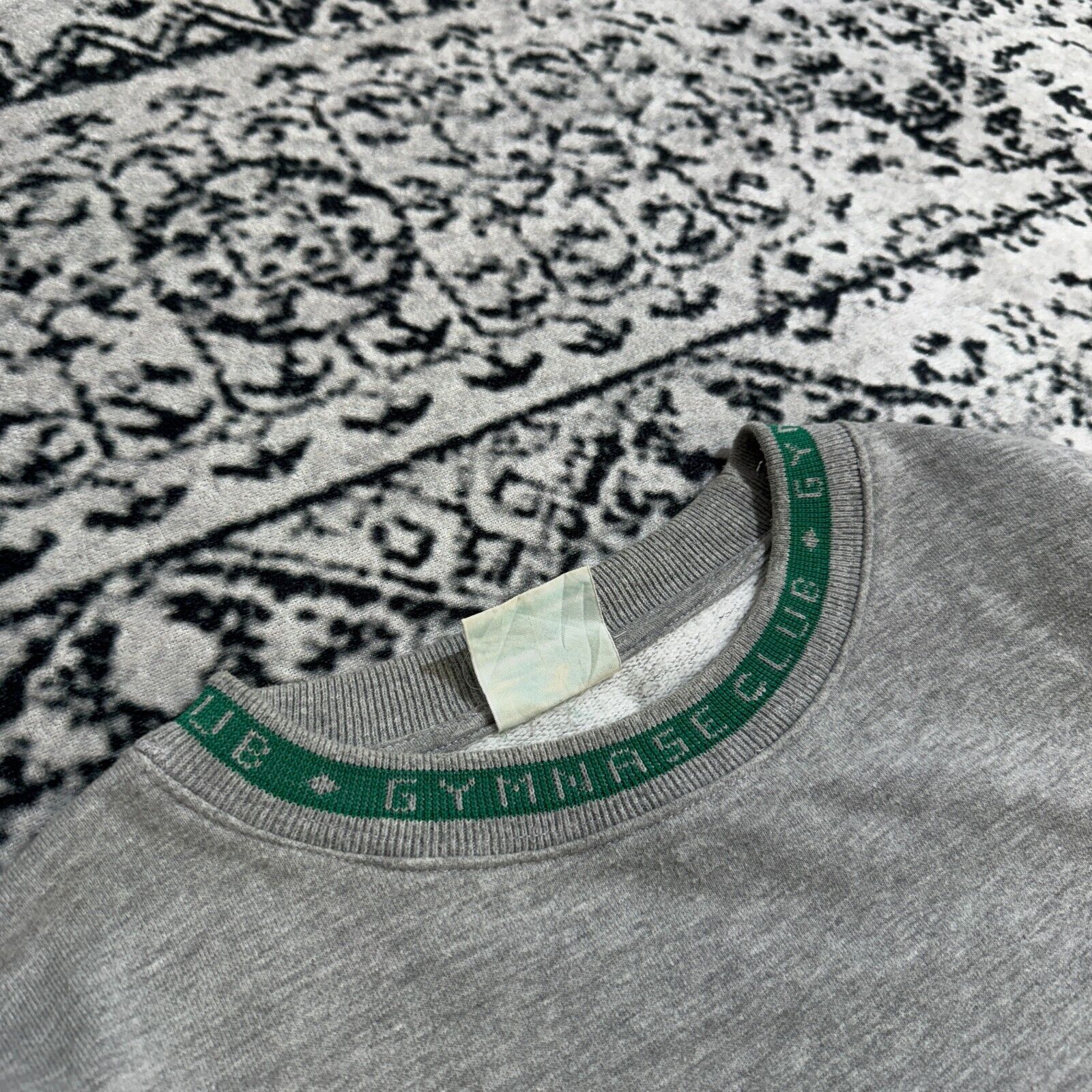 Vintage Vintage Unisex Gray Cotton Crewneck Size M Regular Size US M / EU 48-50 / 2 - 7 Thumbnail
