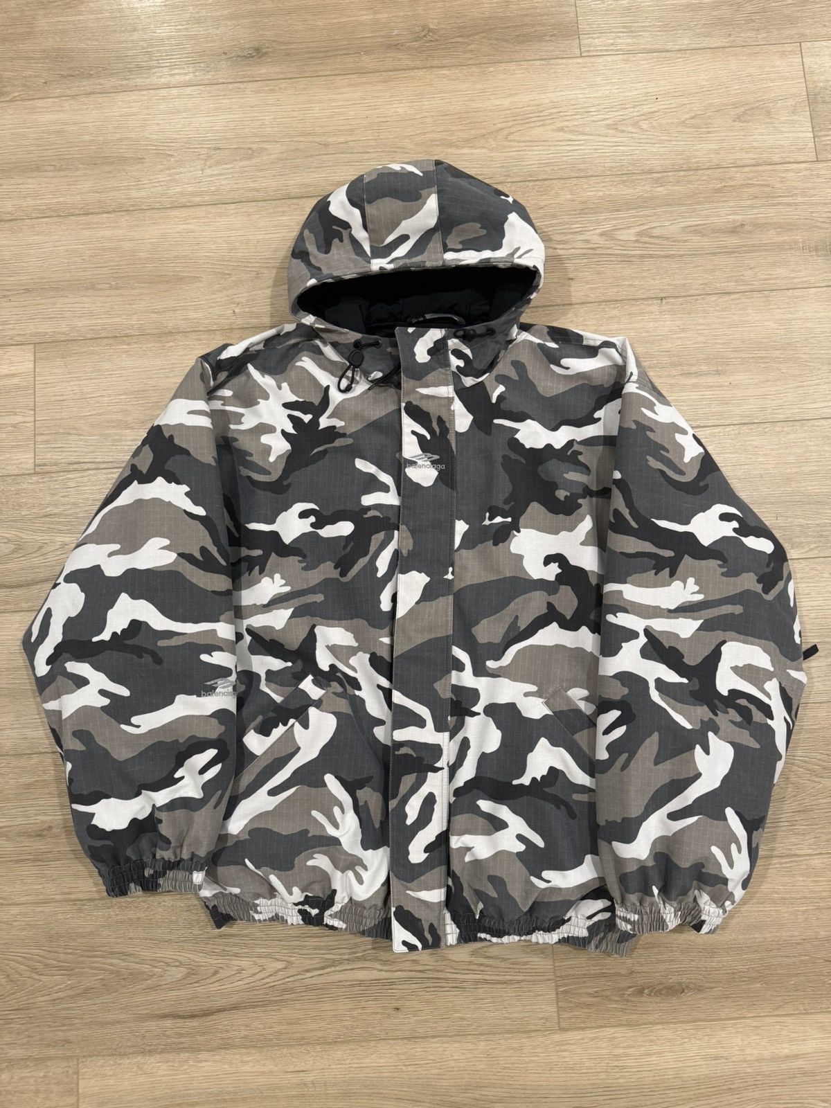 Balenciaga Balenciaga Snow Camo Ski Wear Parka Size US L / EU 52-54 / 3 - 2 Thumbnail