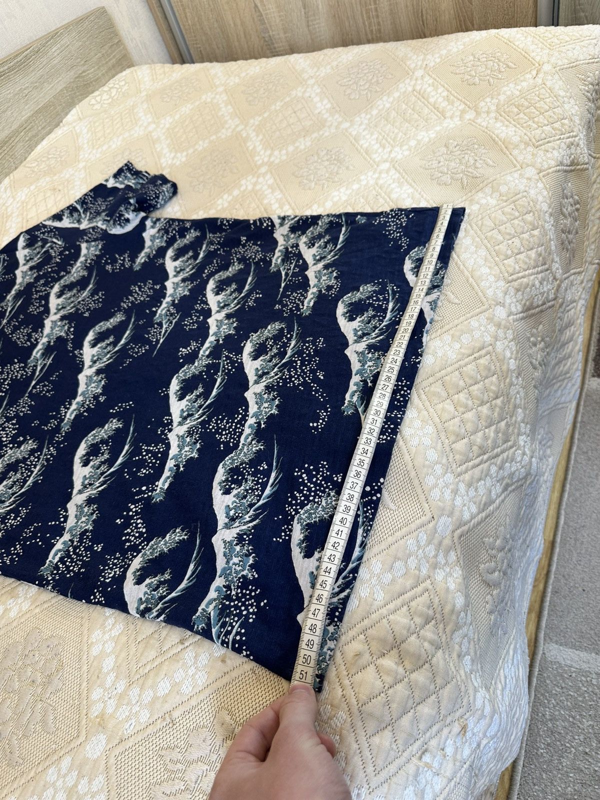 Uniqlo 🔥 Uniqlo Hokusai Blue Kanagawa Waves All Over Print T-Shirt Size US M / EU 48-50 / 2 - 6 Thumbnail