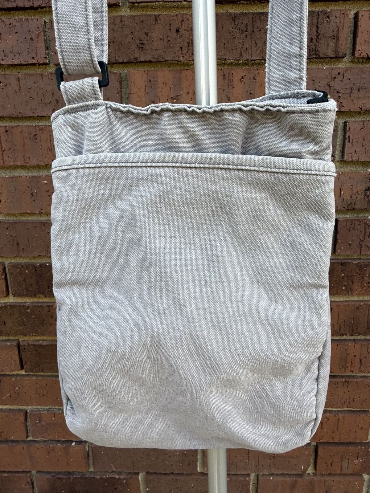 KAVU Kavu Keeper Crossbody Bag Purse Canvas Gray Southwest Aztec Size ONE SIZE - 5 Thumbnail