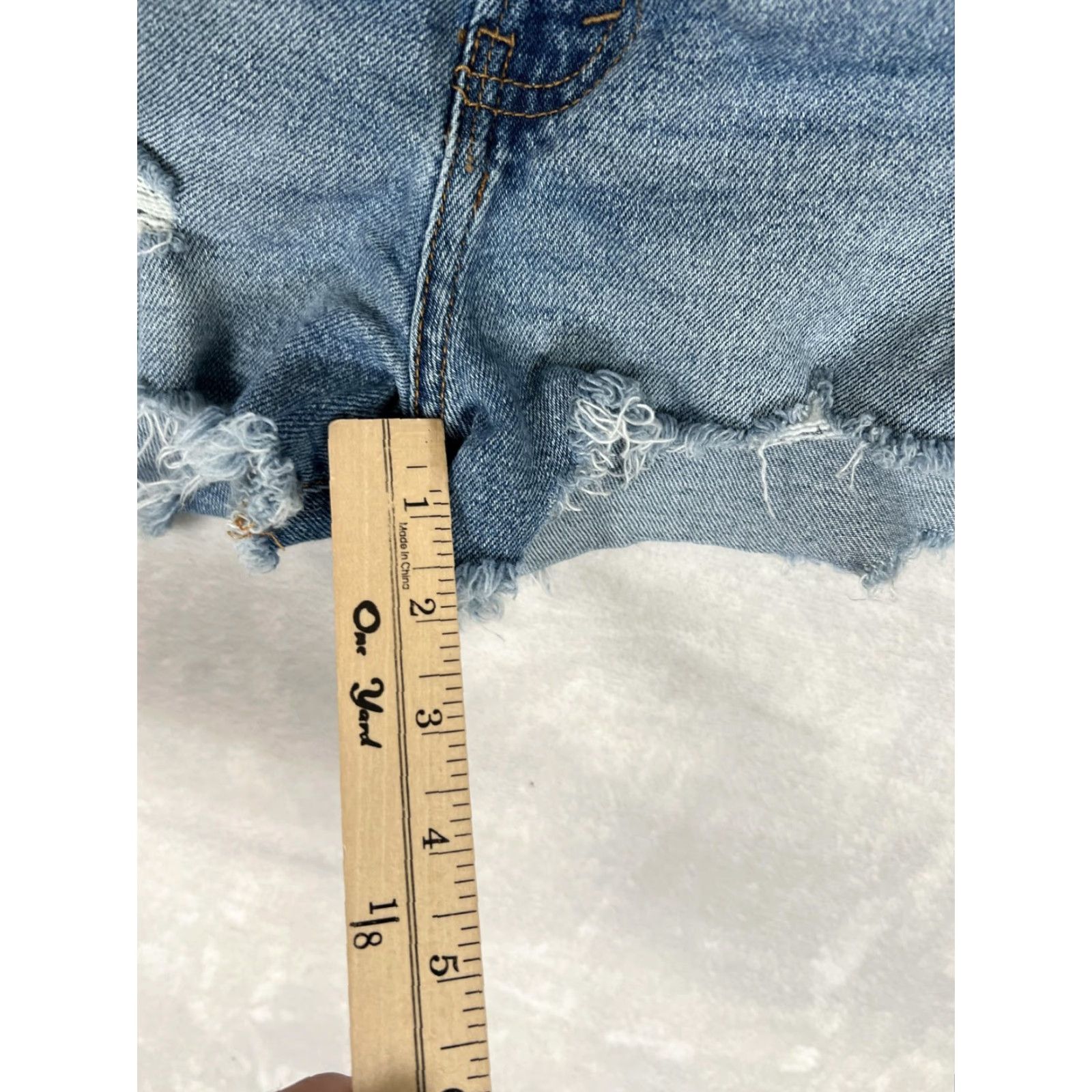 Abercrombie & Fitch Abercrombie & Fitch Shorts Women's 25 Blue Mom Short High Rise Distressed Denim Size 42" / US 20 - 2 Thumbnail