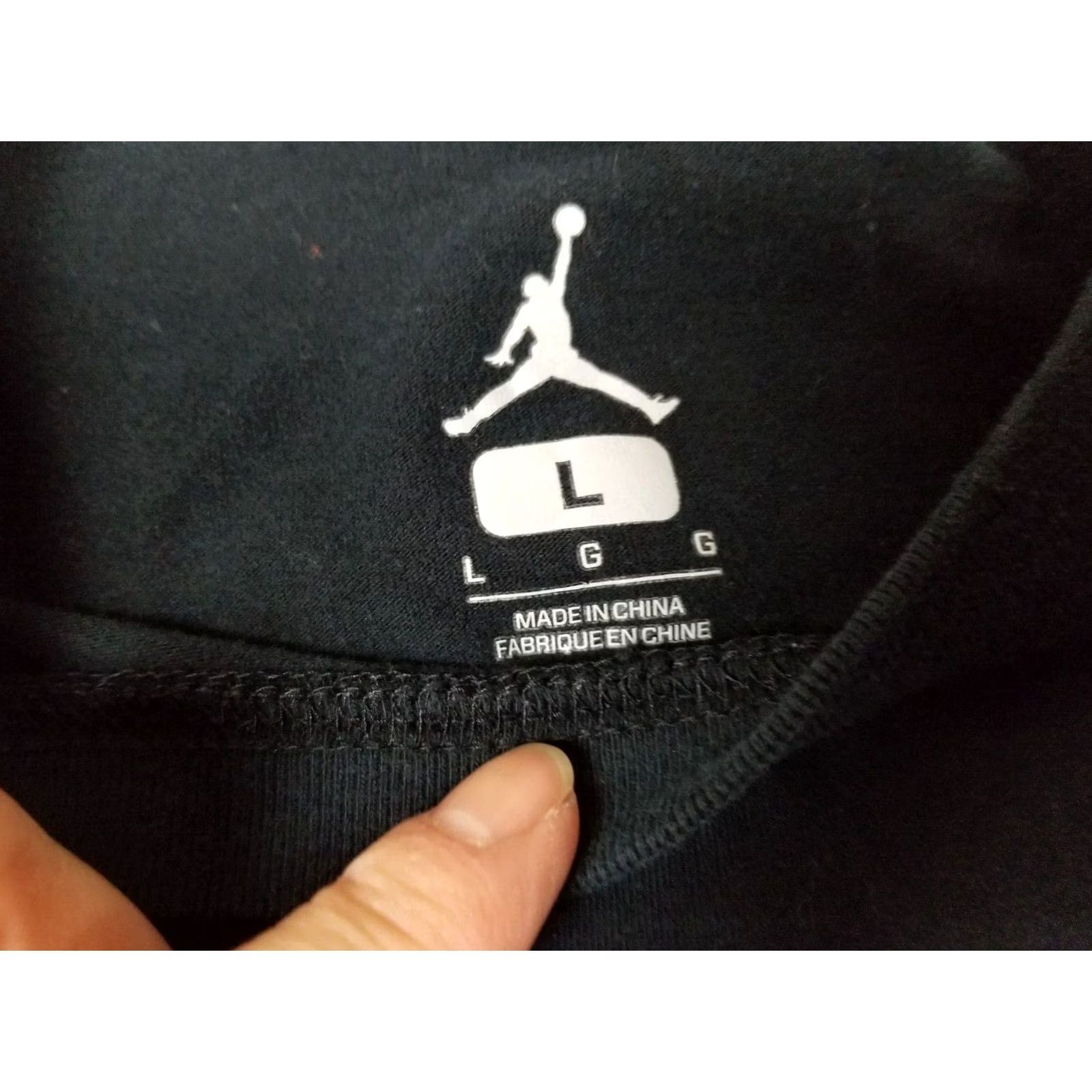 Nike VINTAGE Nike Air Jordan T-Shirt Black XL Large Short Sleeve Round Neck Men Meant for USA Theme Size US L / EU 52-54 / 3 - 3 Thumbnail