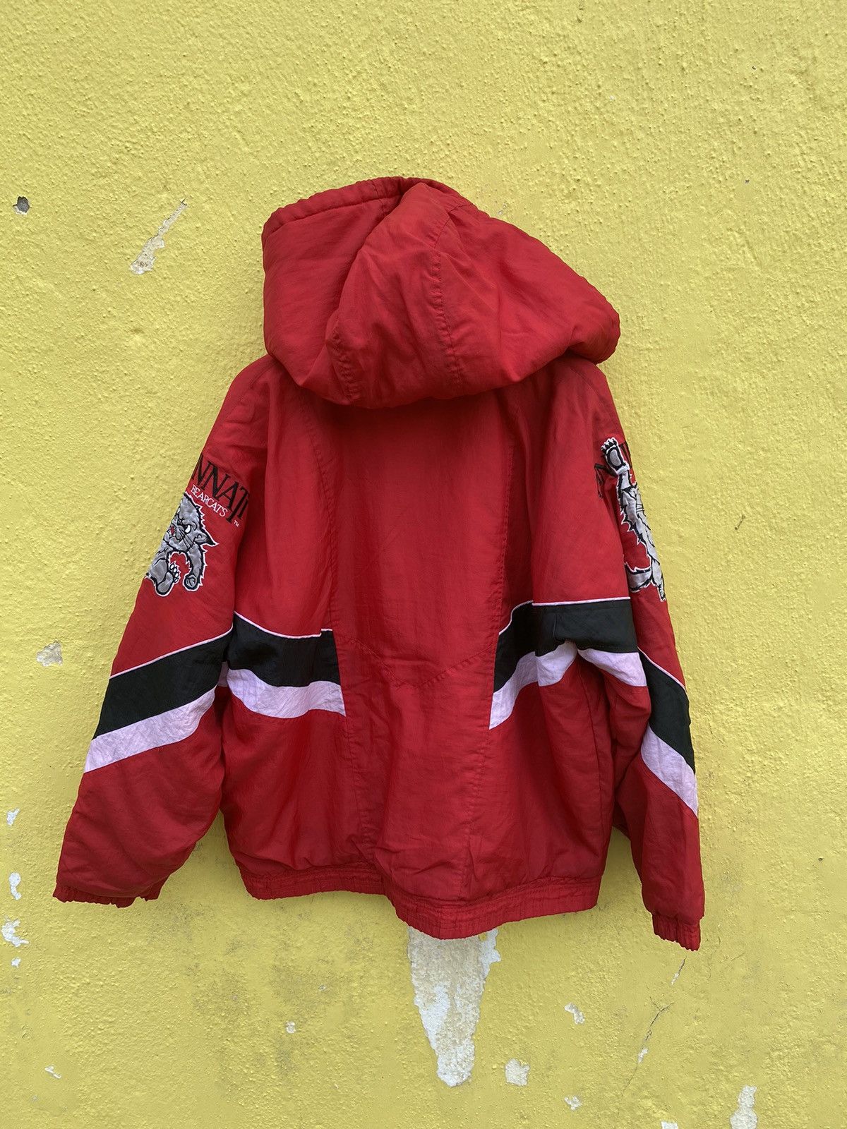 NCAA Vintage starter Cincinnati bearcats football ncaa jacket Size US L / EU 52-54 / 3 - 12 Thumbnail