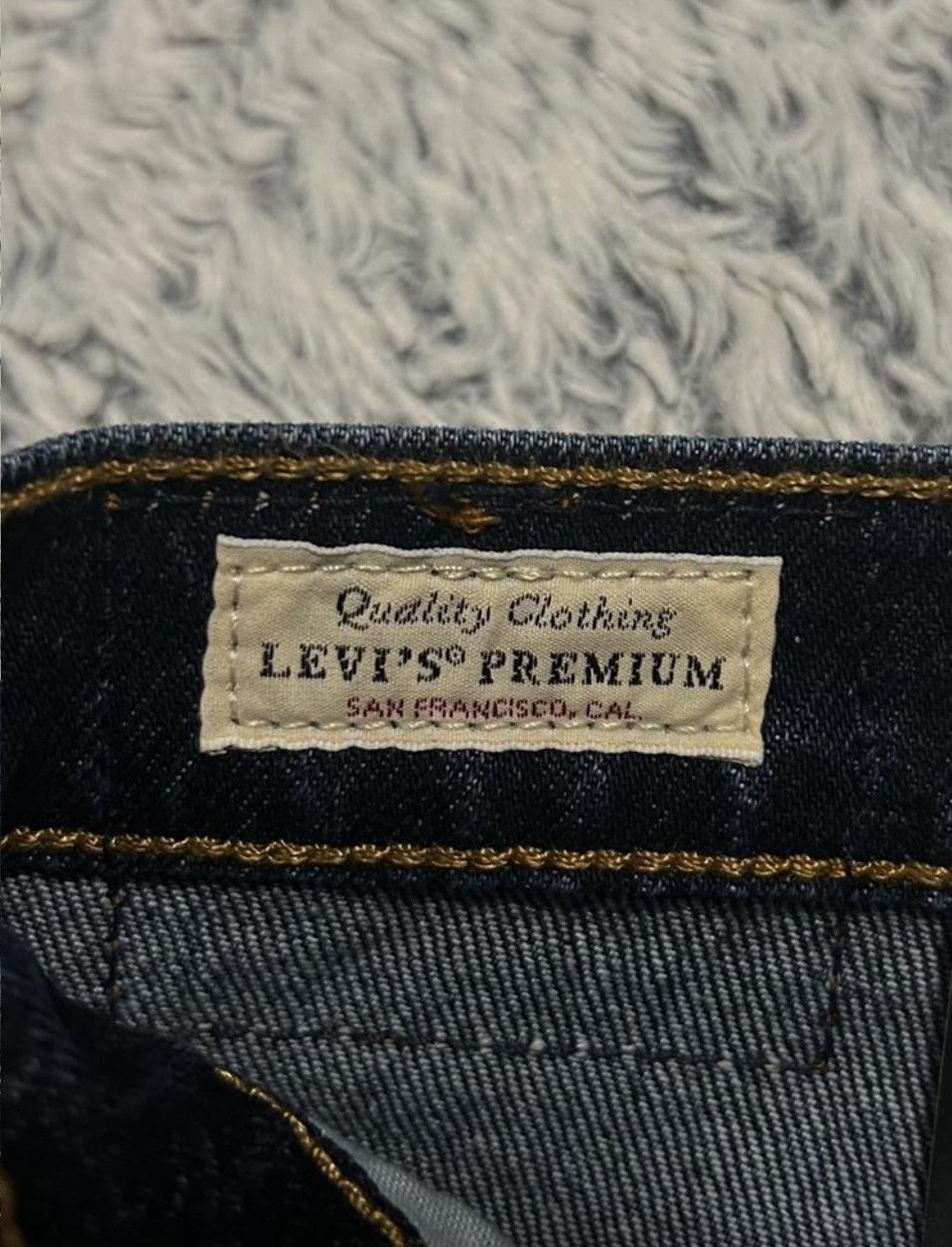Levi's Levi's Premium 501® Original Straight Leg Jean (NWT) Size 24" / US 00 / IT 34 - 4 Thumbnail