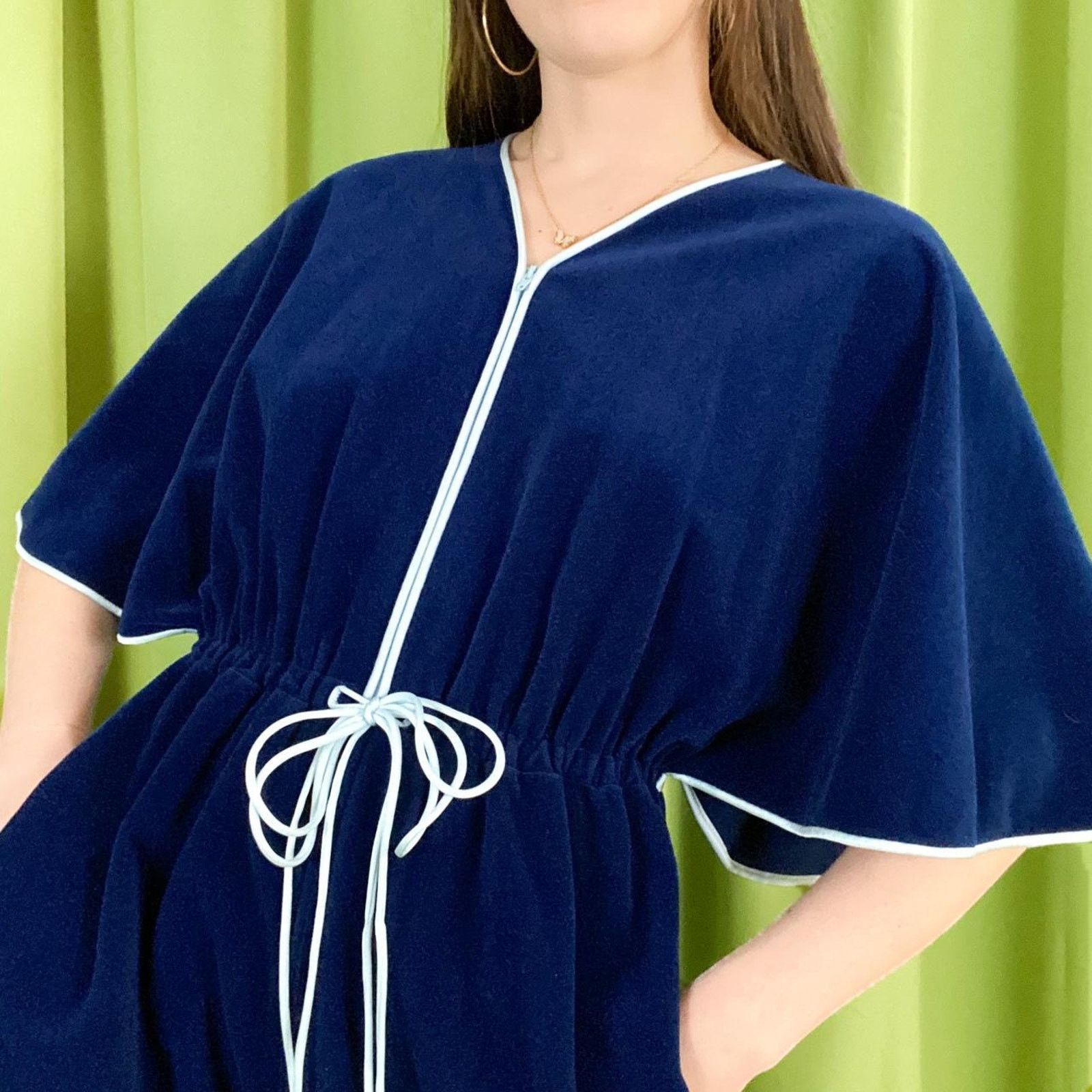 Vintage 70s Vintage Blue Velvet Batwing Sleeve Vanity Fair Robe Size ONE SIZE - 2 Thumbnail