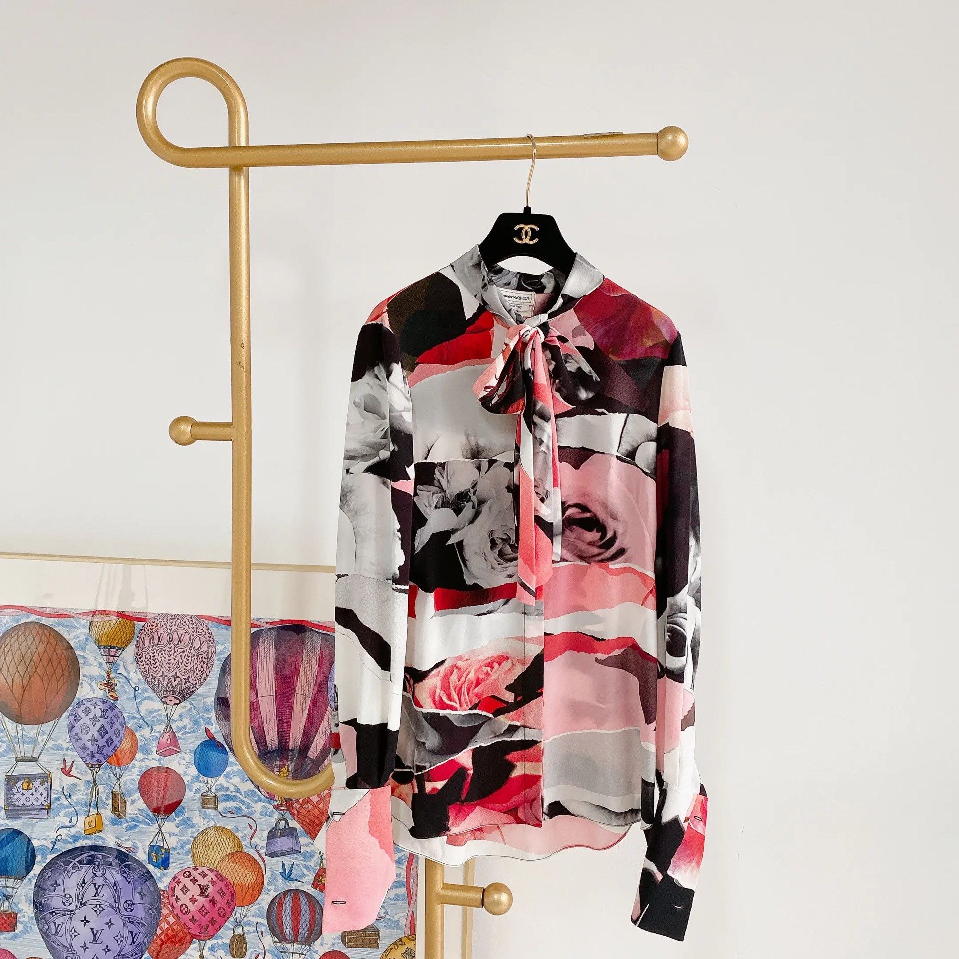 Alexander McQueen Alexander MCQueen All-Over Print Shirt Size S / US 4 / IT 40 - 1 Thumbnail