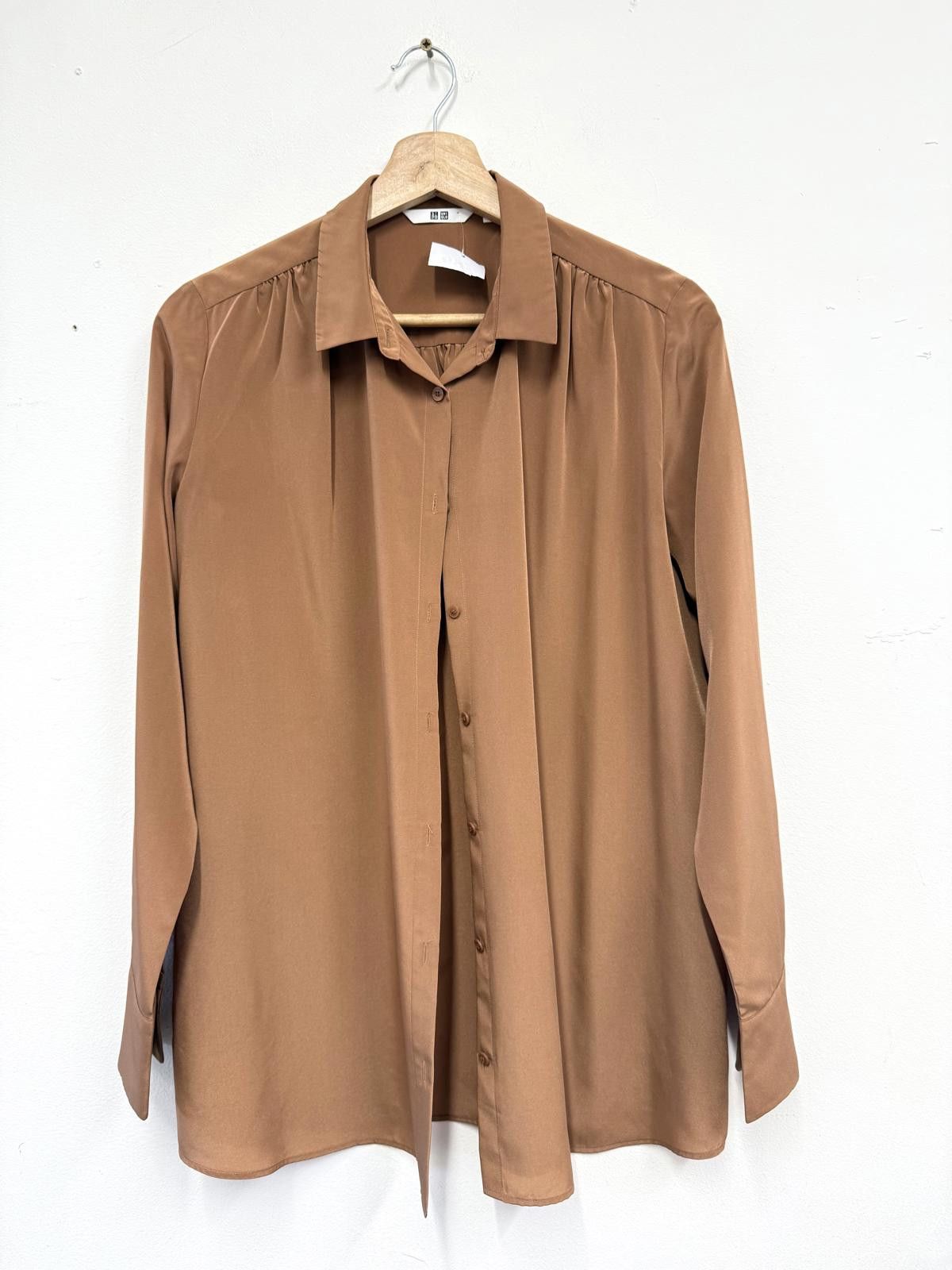 Uniqlo UNIQLO Brown Button-Up Shirt Size S Size S / US 4 / IT 40 - 1 Thumbnail