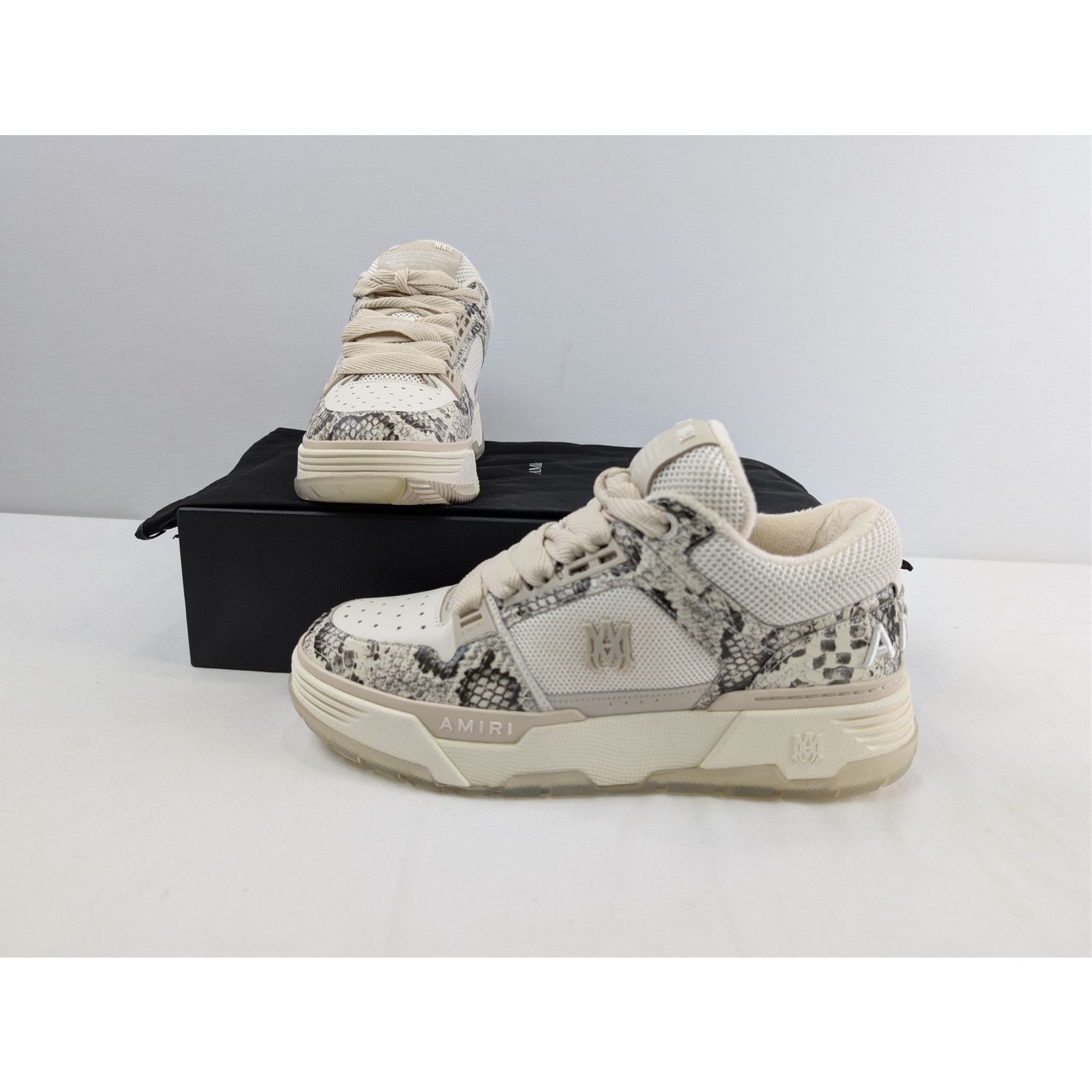 Amiri o1rshd1 Snake MA-1 Top Low Sneakers in Alabaster Size US 11 / EU 44 - 16 Thumbnail