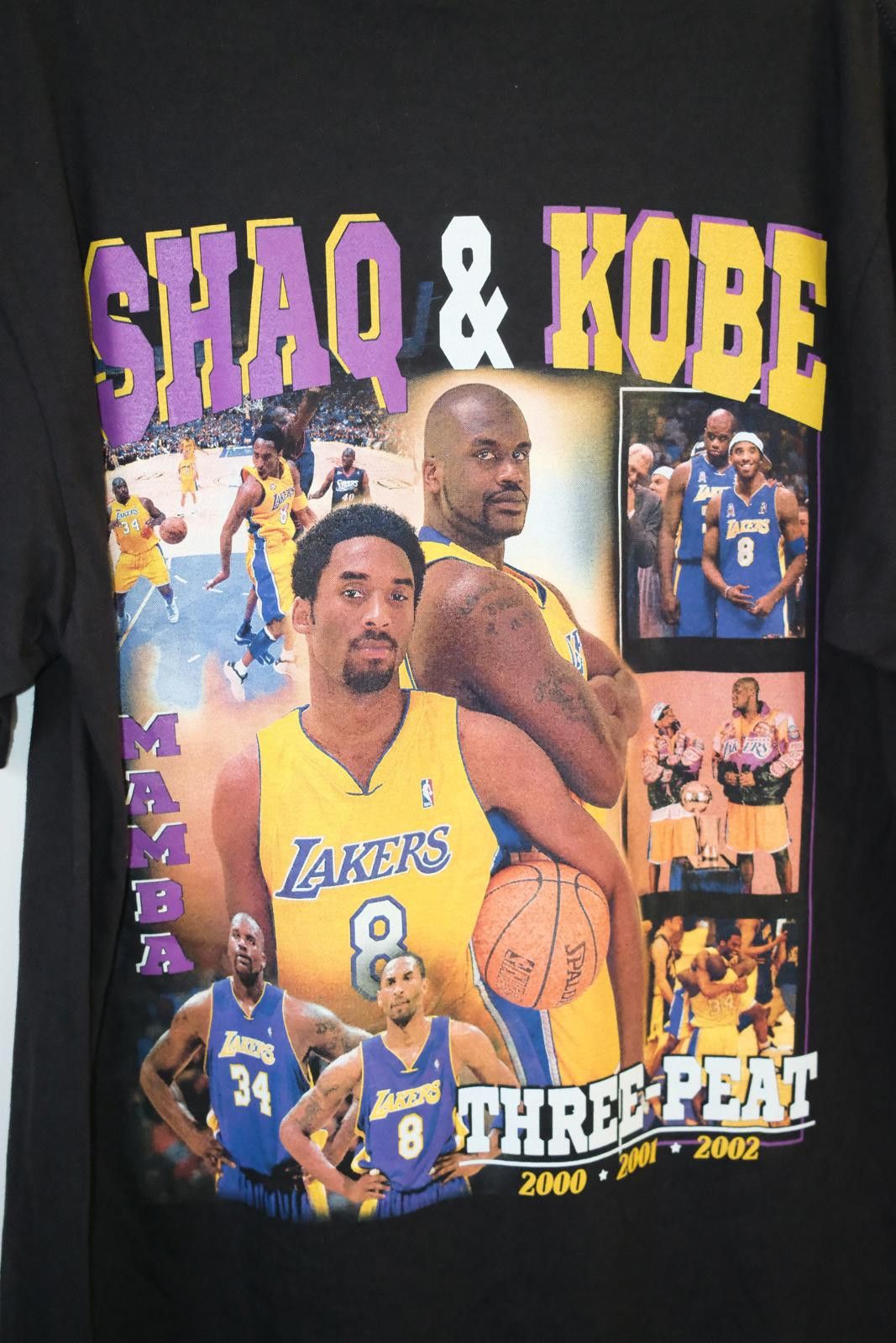 Vintage 2010's Los Angeles Lakers Champion 3-Peat T-Shirt Size ONE SIZE - 4 Thumbnail