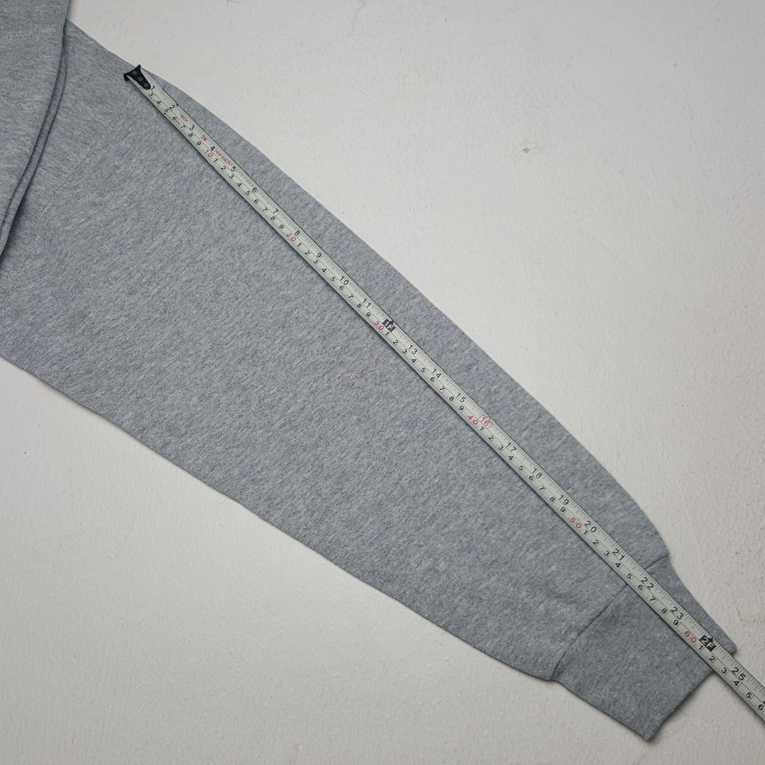 Vintage Vintage Bitch Skateboards Sweatshirt Size US L / EU 52-54 / 3 - 6 Thumbnail