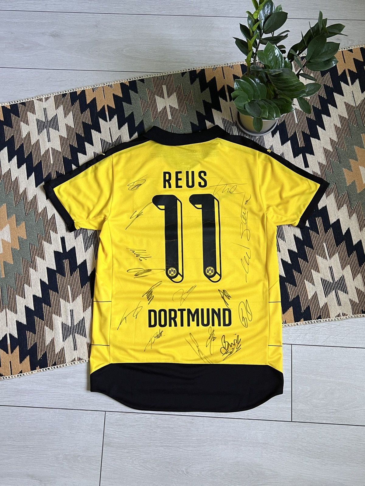 Puma Puma Borussia Dortmund 2015/16 Home Reus #11 Soccer Jersey Size US M / EU 48-50 / 2 - 8 Thumbnail