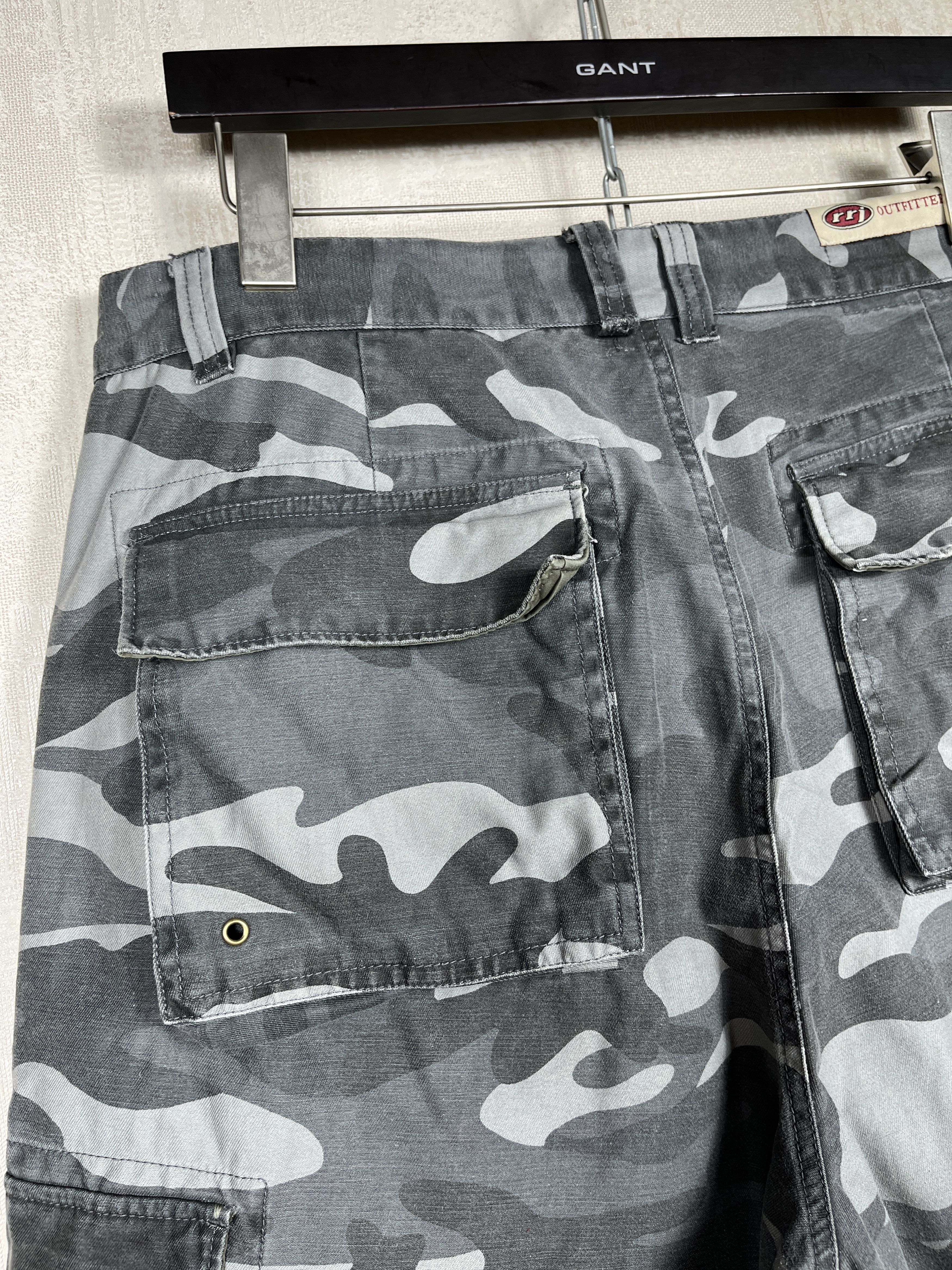 Vintage Vintage RRJ Outfitters Camouflage Camo Cargo Pants Size US 34 / EU 50 - 17 Thumbnail