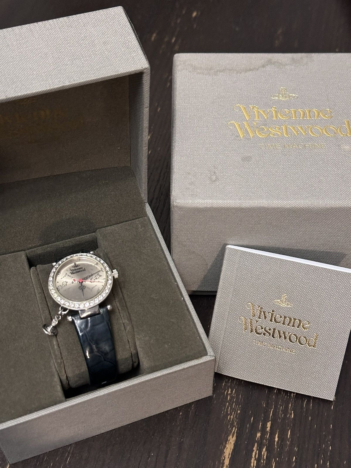 Vivienne Westwood 🩸Vivienne Westwood ORB-POP Gothic style "Vampire" Watch🌸 Size ONE SIZE - 2 Thumbnail