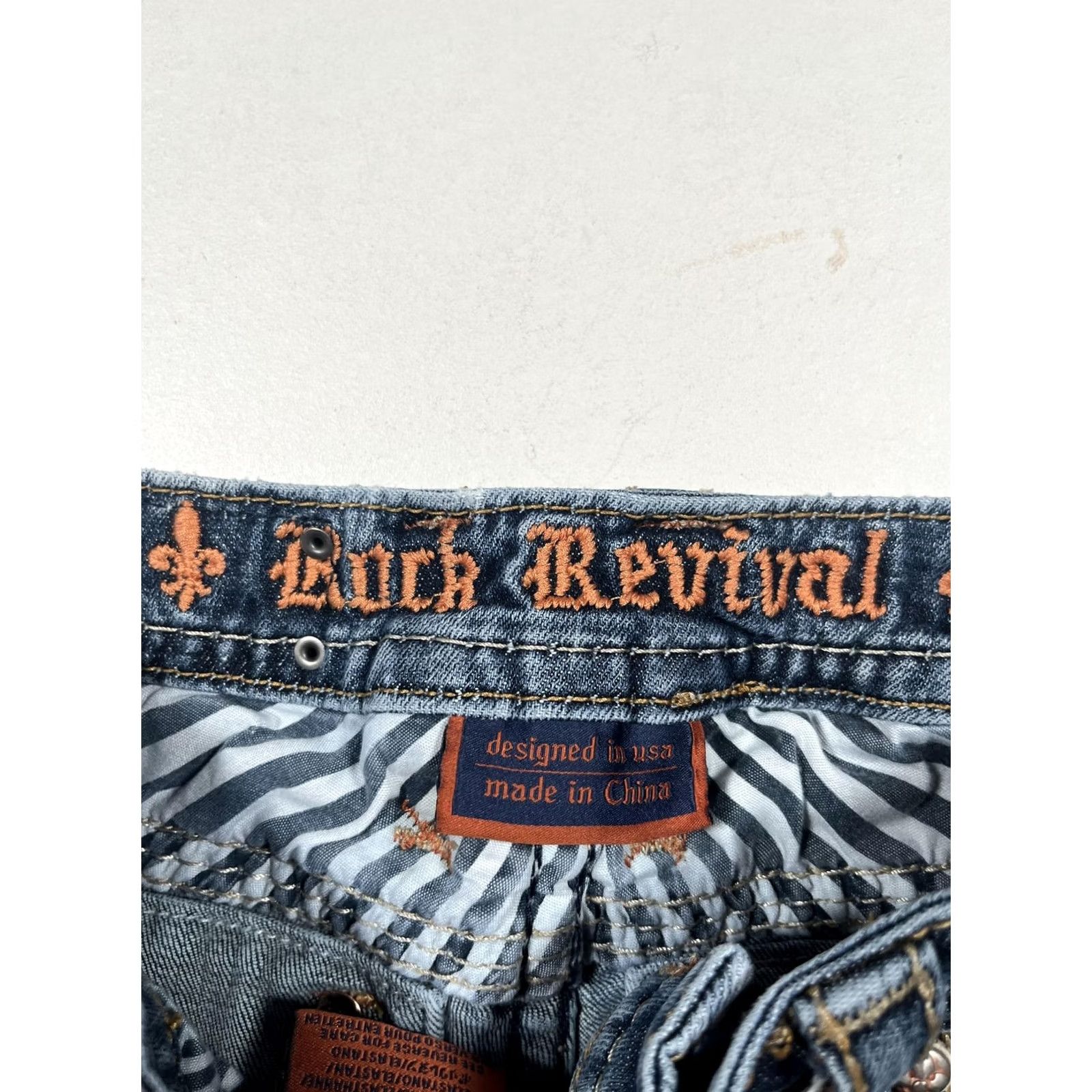 Vintage Rock Revival Jeans Womens 24 Blue Straight Distressed Embellished Flap Pockets Denim Medium Wash 32in Zip Mens? Wait. Size 42" / US 20 - 4 Thumbnail