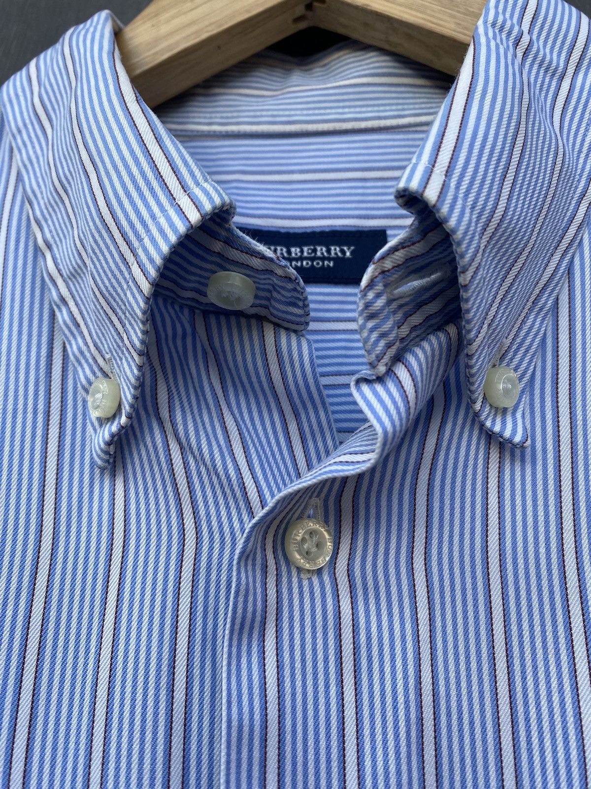 Burberry Burberry Blue striped shirt size L made in spain Size US L / EU 52-54 / 3 - 3 Thumbnail