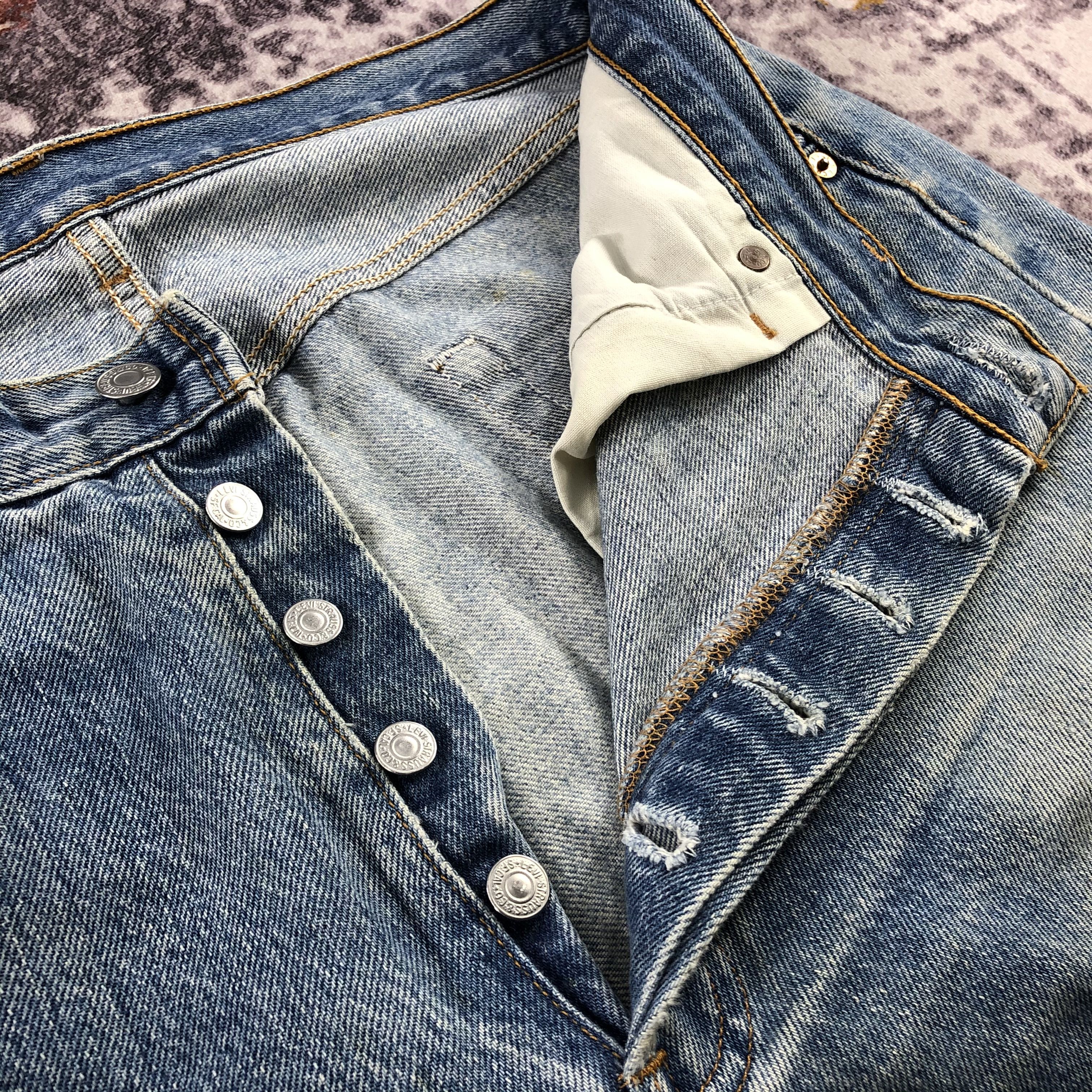 Levi's Vintage 90s Distress Levis 501 Jeans-JM2769 Size US 35 - 13 Thumbnail