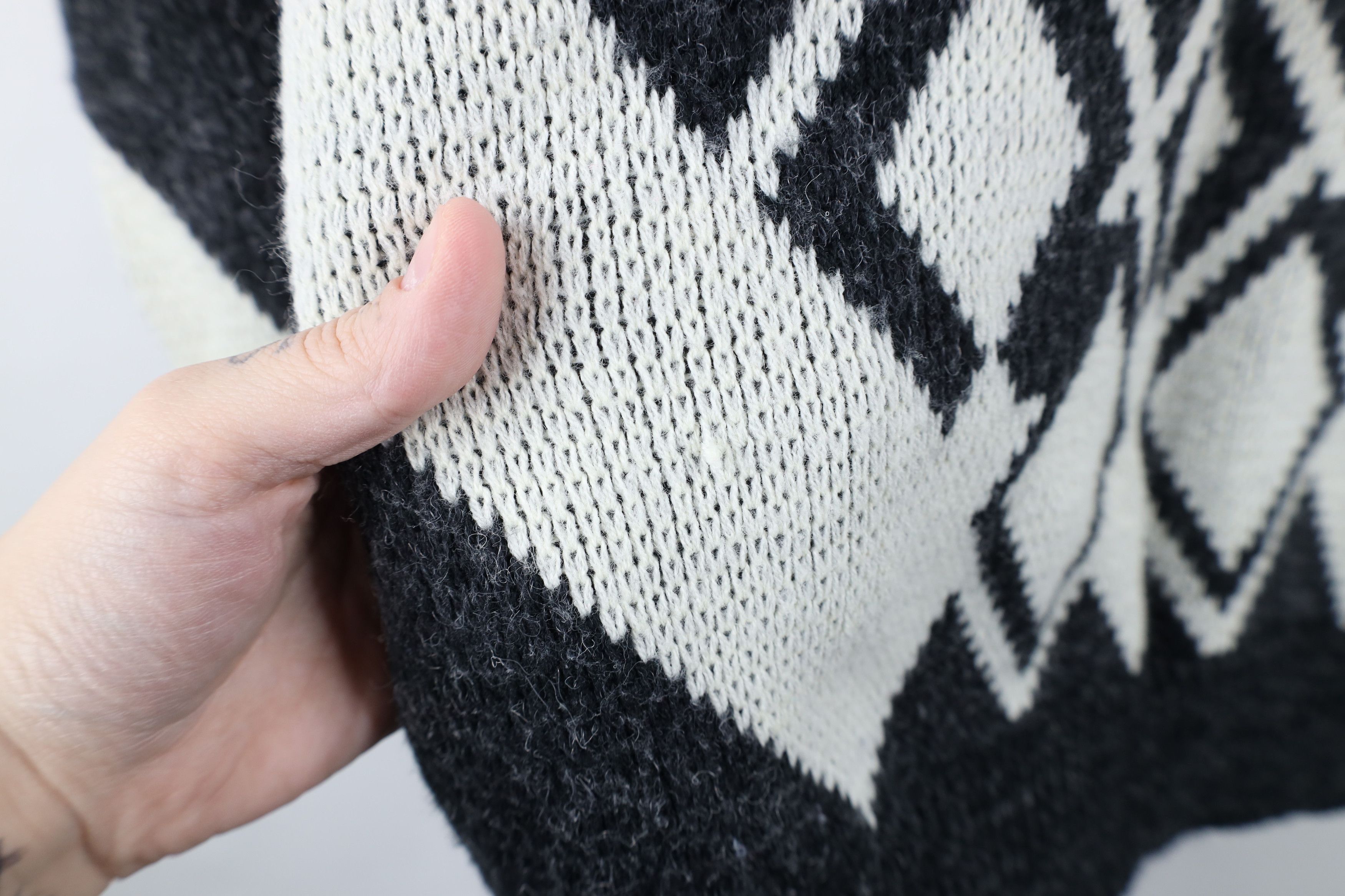 Vintage Vintage 90s Streetwear Argyle Diamond Knit Dad Sweater Size US XL / EU 56 / 4 - 4 Thumbnail