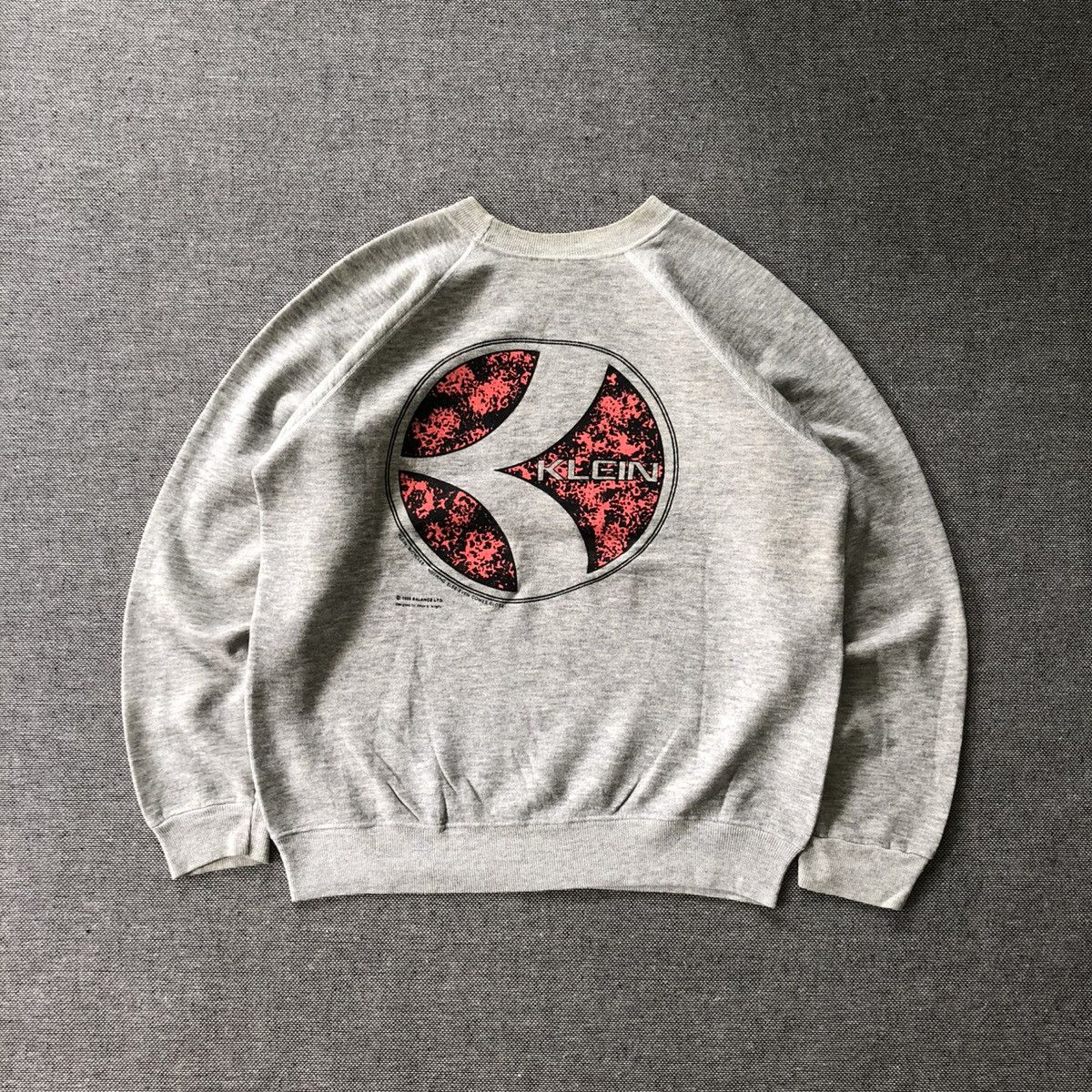 Hanes 1980s KLEIN Bicycles Big Back Pint Logo Crewneck Sweatshirt Size US L / EU 52-54 / 3 - 1 Thumbnail