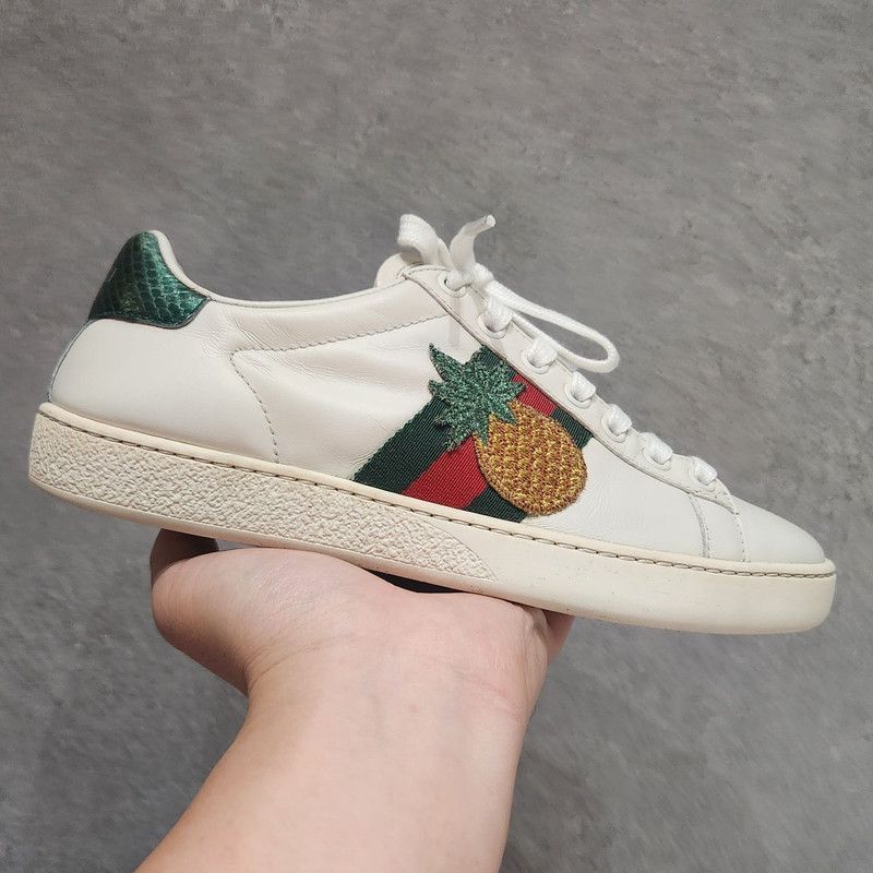 Gucci Gucci Ace Leather Ladybug Embroidered Sneakers Size US 5 / IT 35 - 2 Thumbnail