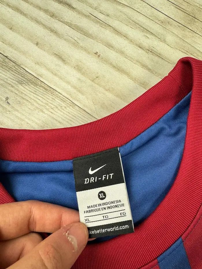 Nike Nike FC Barcelona 2011 2012 Home Shirt Soccer Jersey Size US XL / EU 56 / 4 - 9 Thumbnail
