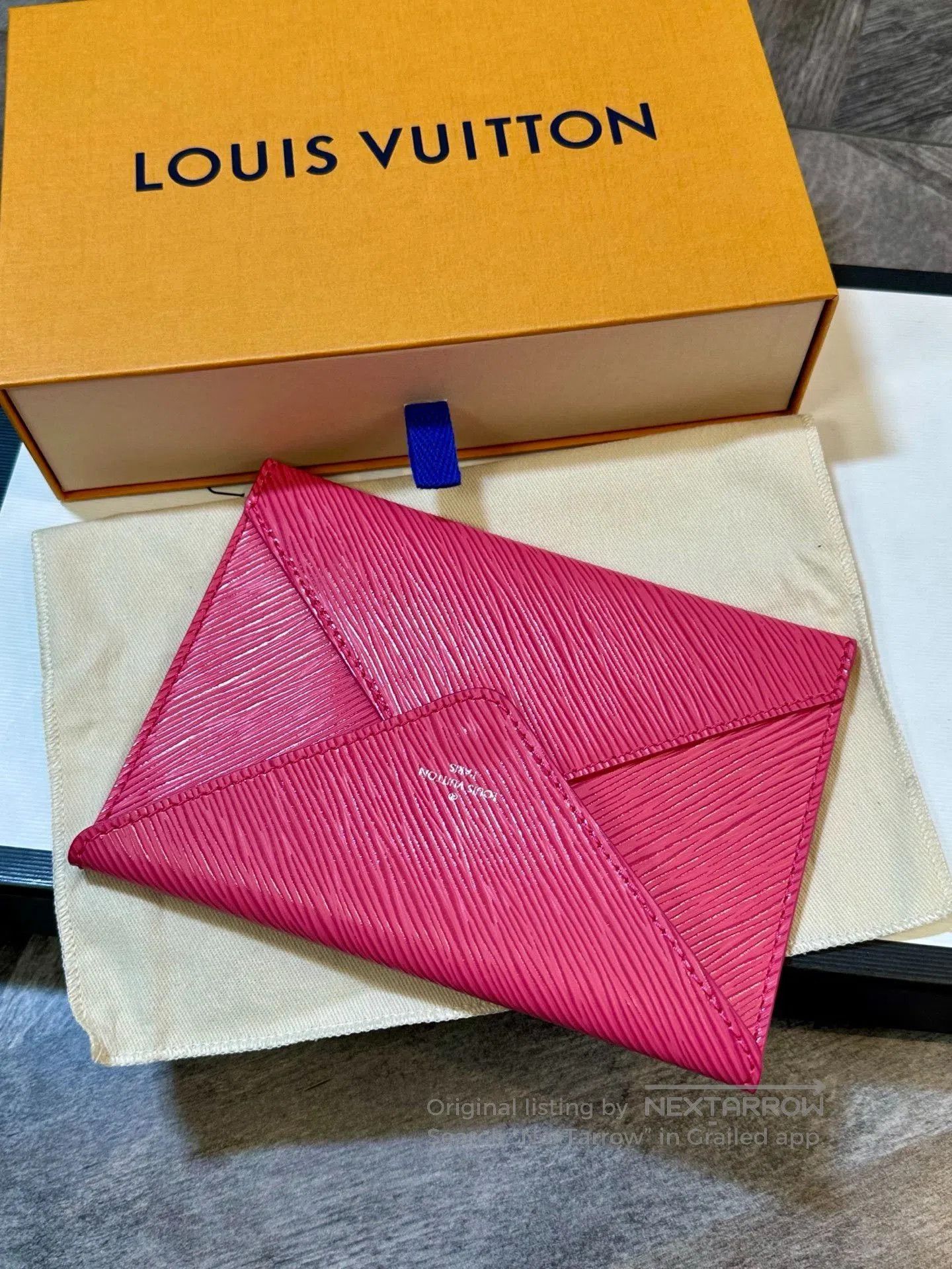 Louis Vuitton Louis Vuitton Pink Epi Envelope Pouch. Size ONE SIZE - 3 Thumbnail