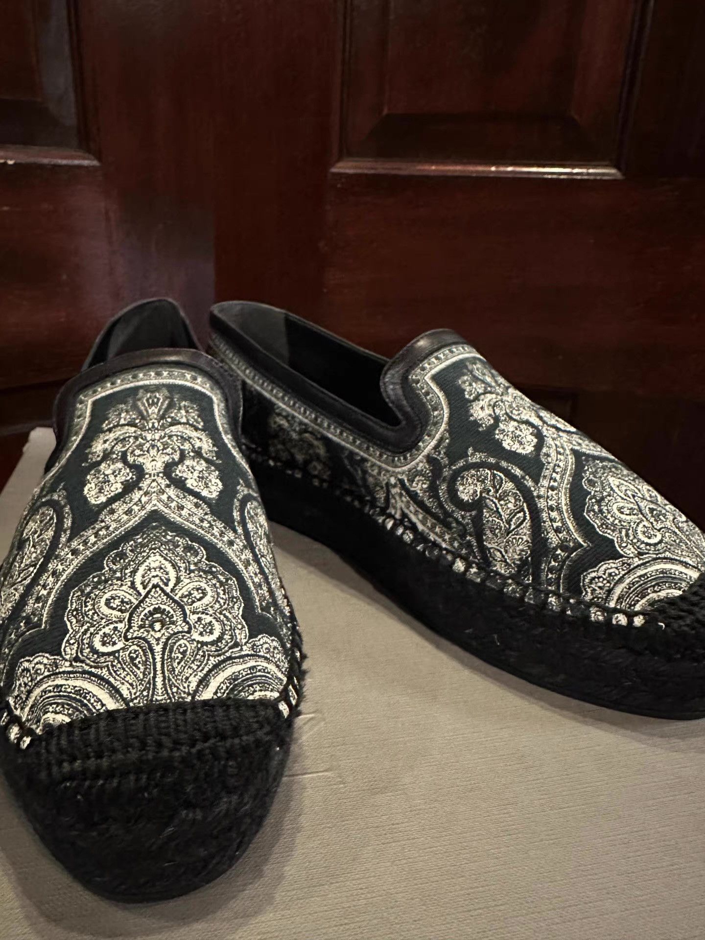 Alexander McQueen Alexander McQueen Main Line Women’s Black Paisley‑Print Ｑ25 Size US 7.5 / IT 37.5 - 4 Thumbnail