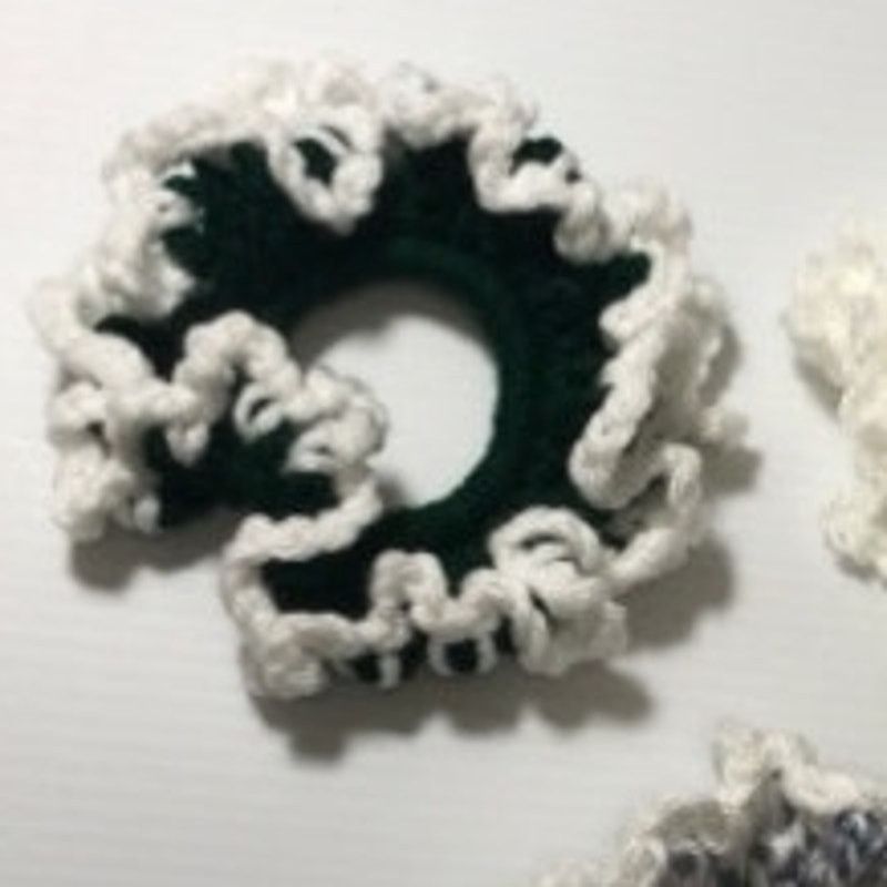 Handmade NWT Handmade Crocheted Hair Scrunchie by Dawny Set of 3 Size ONE SIZE - 3 Thumbnail