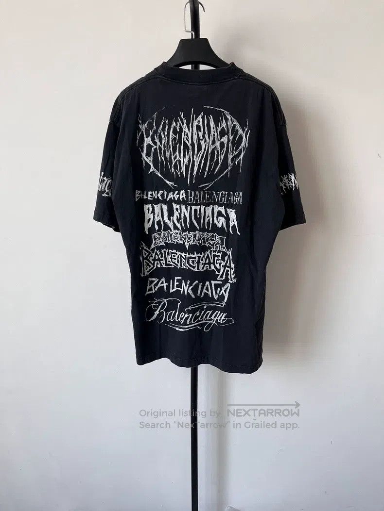 Balenciaga Balenciaga New Year Letter Printed Round Neck Short Sleeve Size US S / EU 44-46 / 1 - 2 Thumbnail