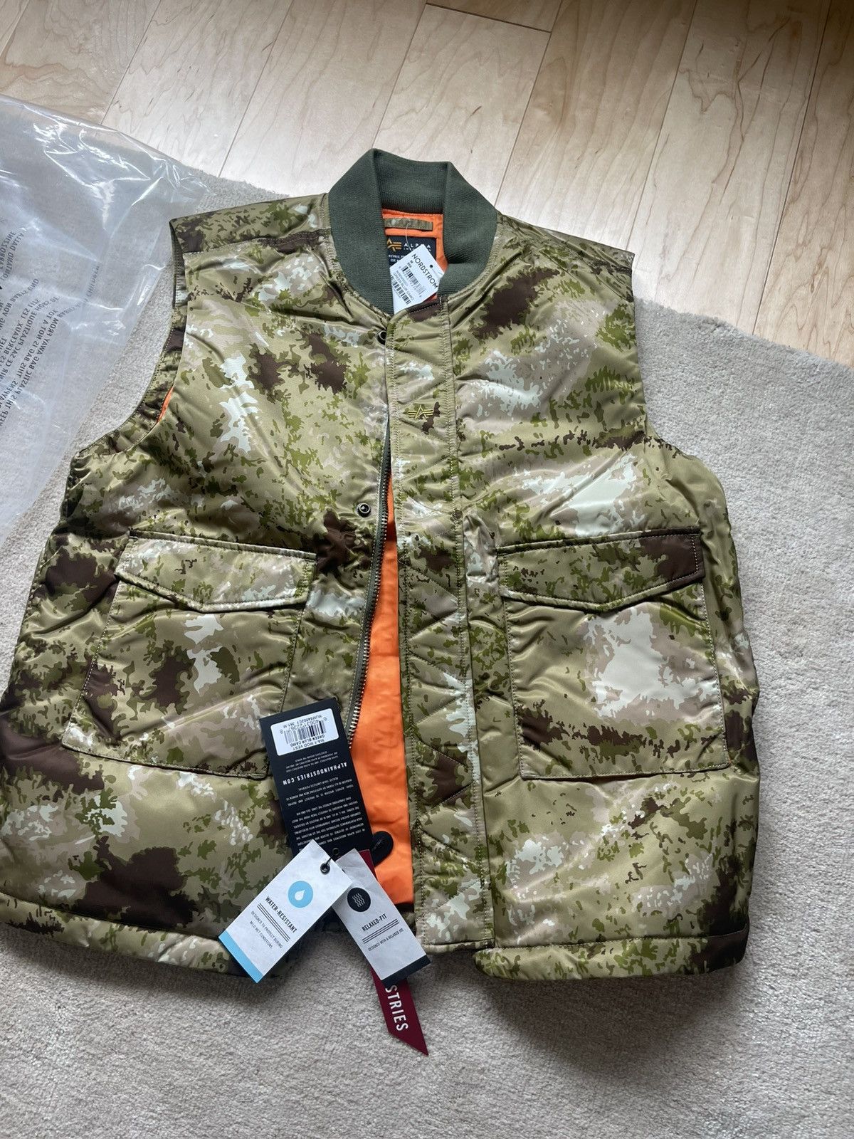 Alpha Industries Alpha Industries men’s vest camo M NWT Size US M / EU 48-50 / 2 - 2 Thumbnail