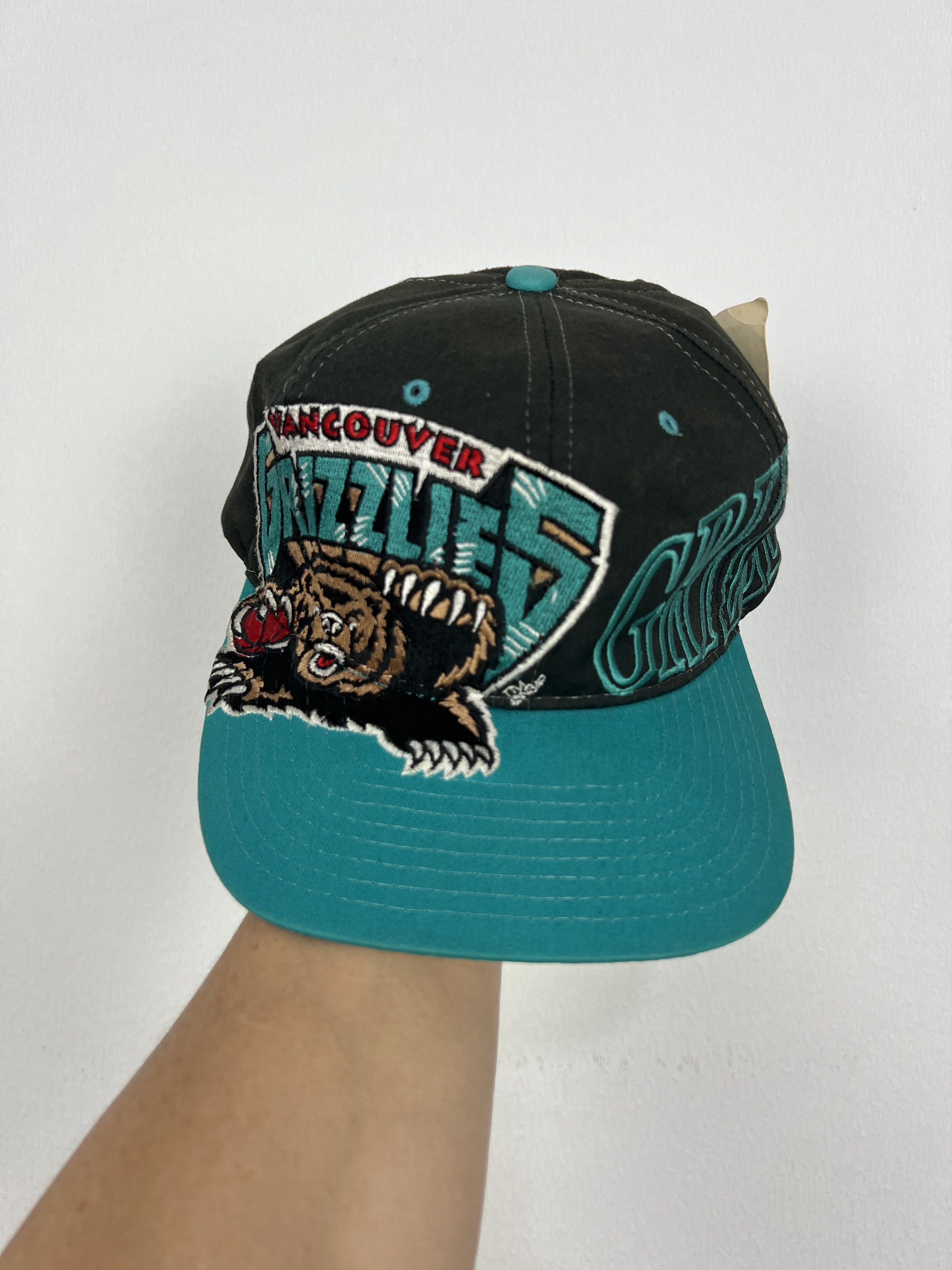 Starter Vintage Starter Vancouver Grizzlies NBA Snapback Hat Cap Size ONE SIZE - 1 Thumbnail