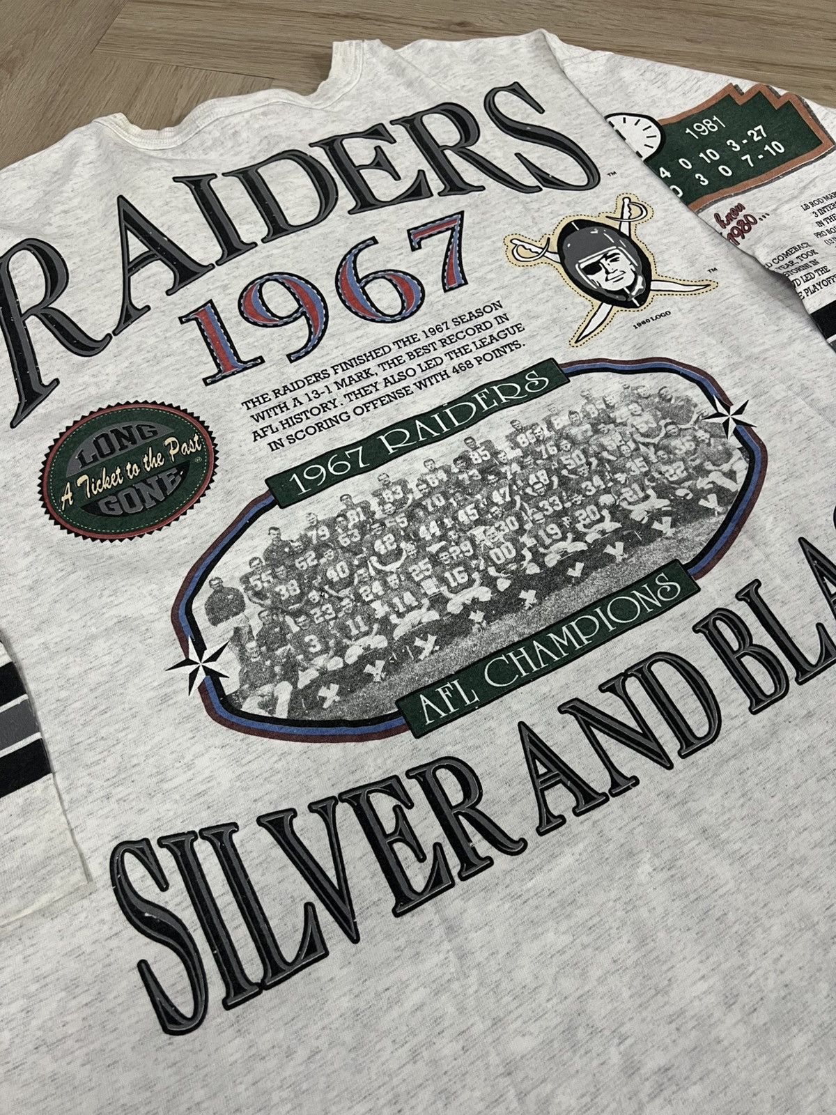 NBA × NFL × Vintage Vintage Raiders Long Gone 90s Shirt Size US XL / EU 56 / 4 - 4 Thumbnail