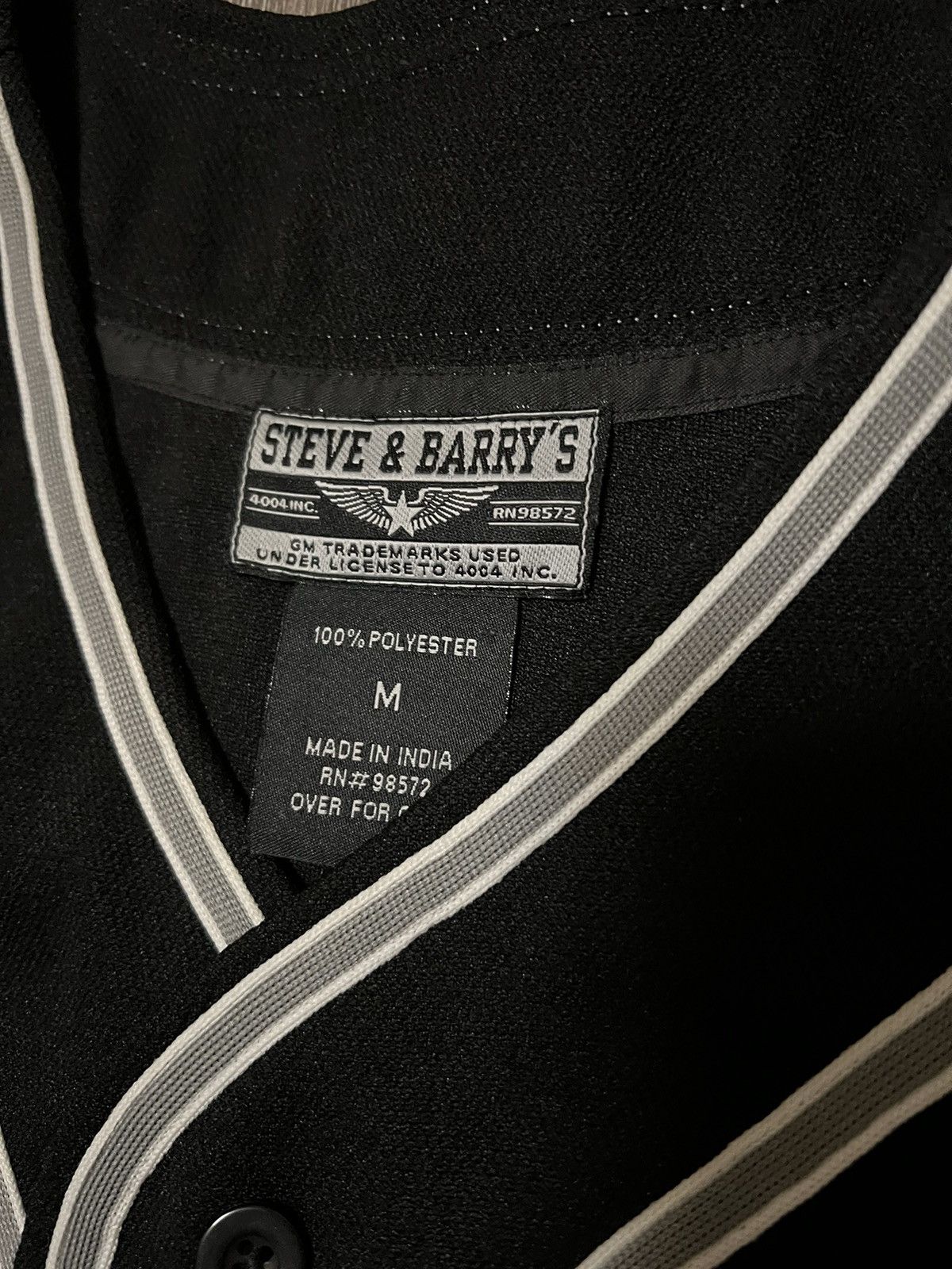 Cadillac × Steve And Barrys × Vintage Vintage Steve Barry’s Cadillac Escalade Jersey size Medium Size US M / EU 48-50 / 2 - 3 Thumbnail