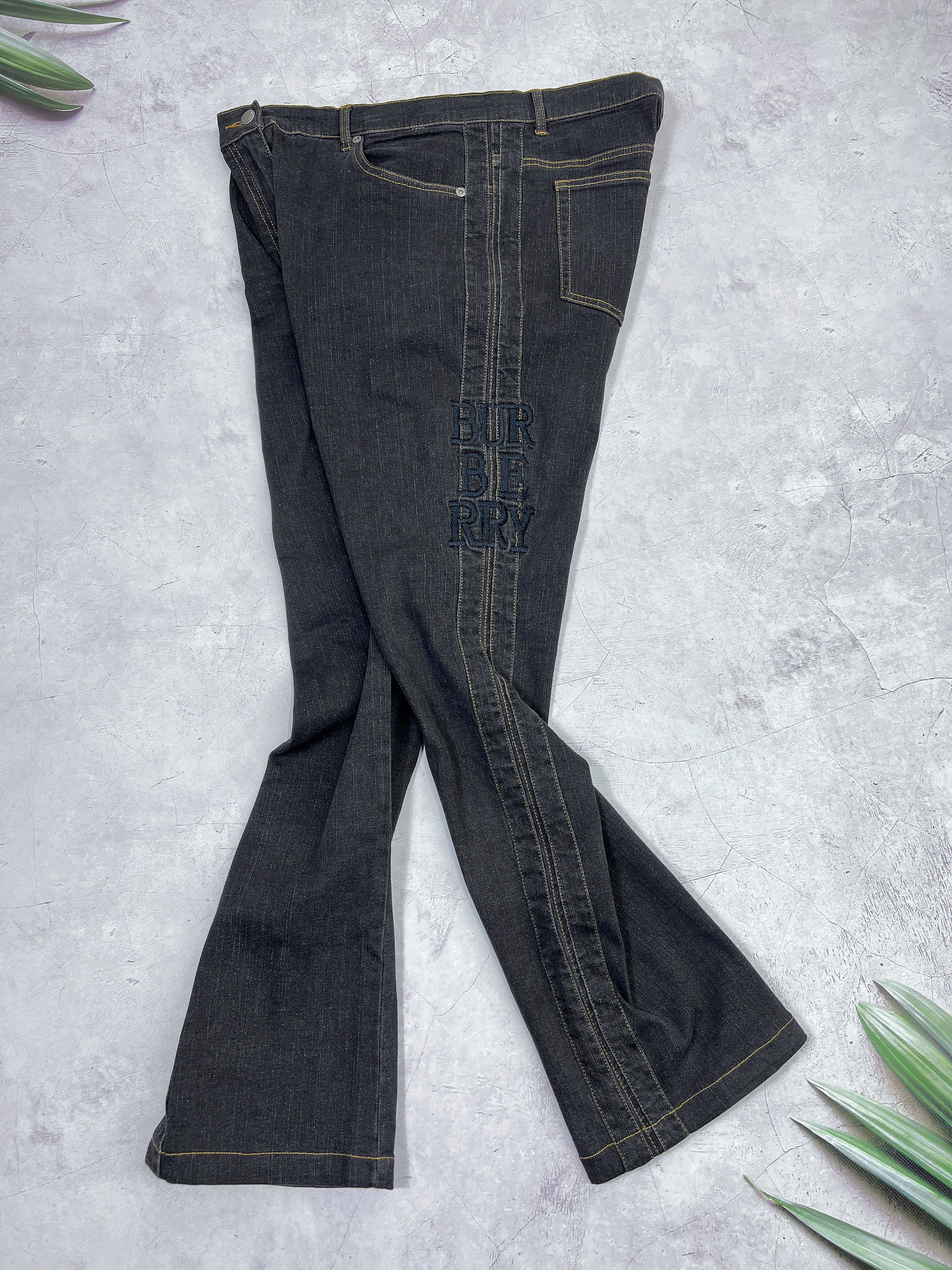 Burberry × Vintage Burberry London Flared Jeans Denim Pants Size 32" / US 10 / IT 46 - 11 Thumbnail