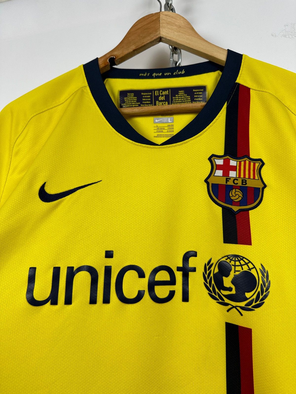 Nike 2008/09 Nike FC Barcelona Vintage Soccer Jersey Size US L / EU 52-54 / 3 - 7 Thumbnail