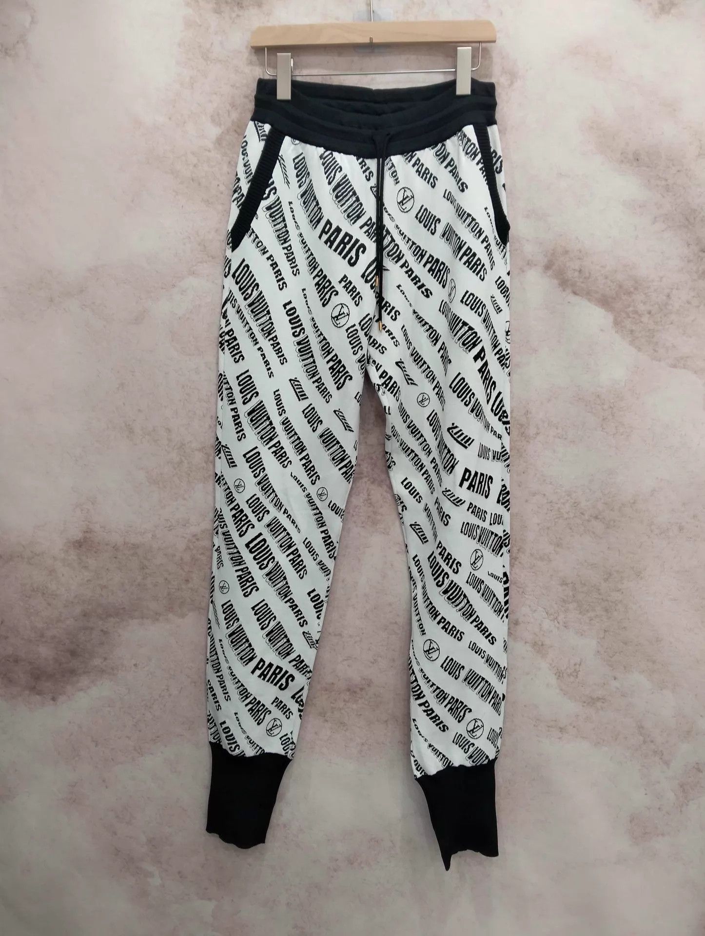 Louis Vuitton Louis Vuitton Monogram Jacquard Drawstring Pants XL Size 30" / US 8 / IT 44 - 1 Thumbnail