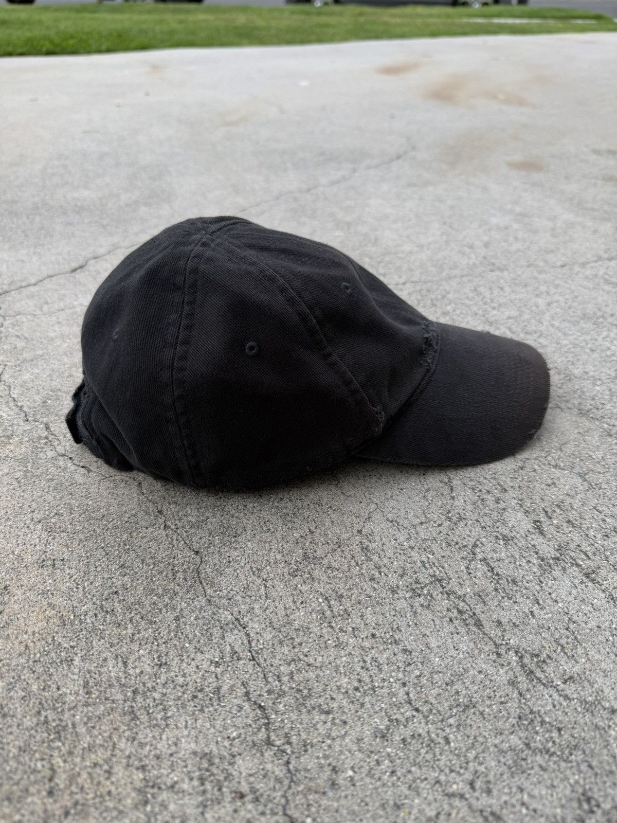 Balenciaga Balenciaga Piercing Hat / Cap Size ONE SIZE - 5 Thumbnail