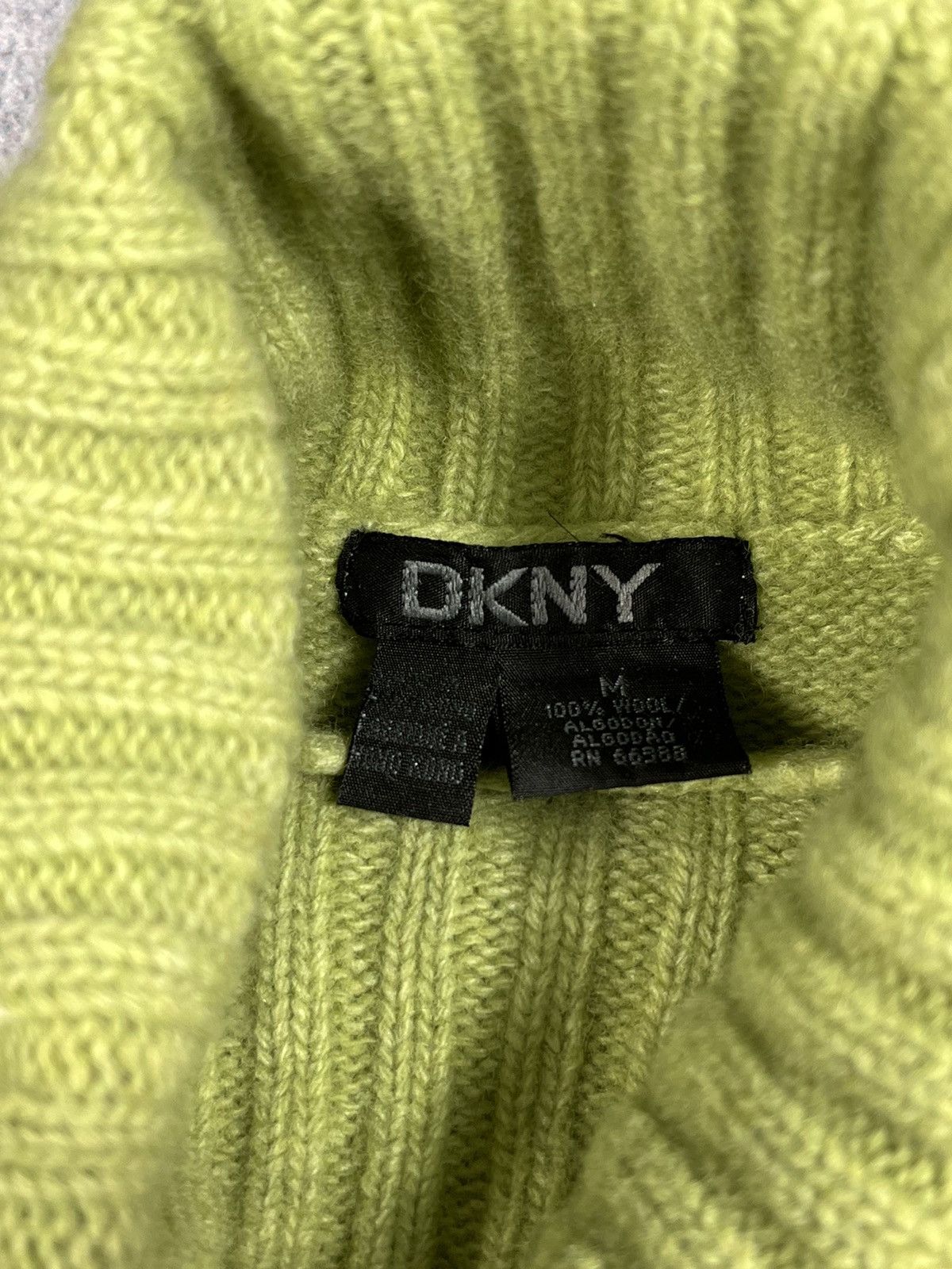 DKNY Vintage Y2K DKNY Japanese wool 00s style sweater M Size US M / EU 48-50 / 2 - 5 Thumbnail