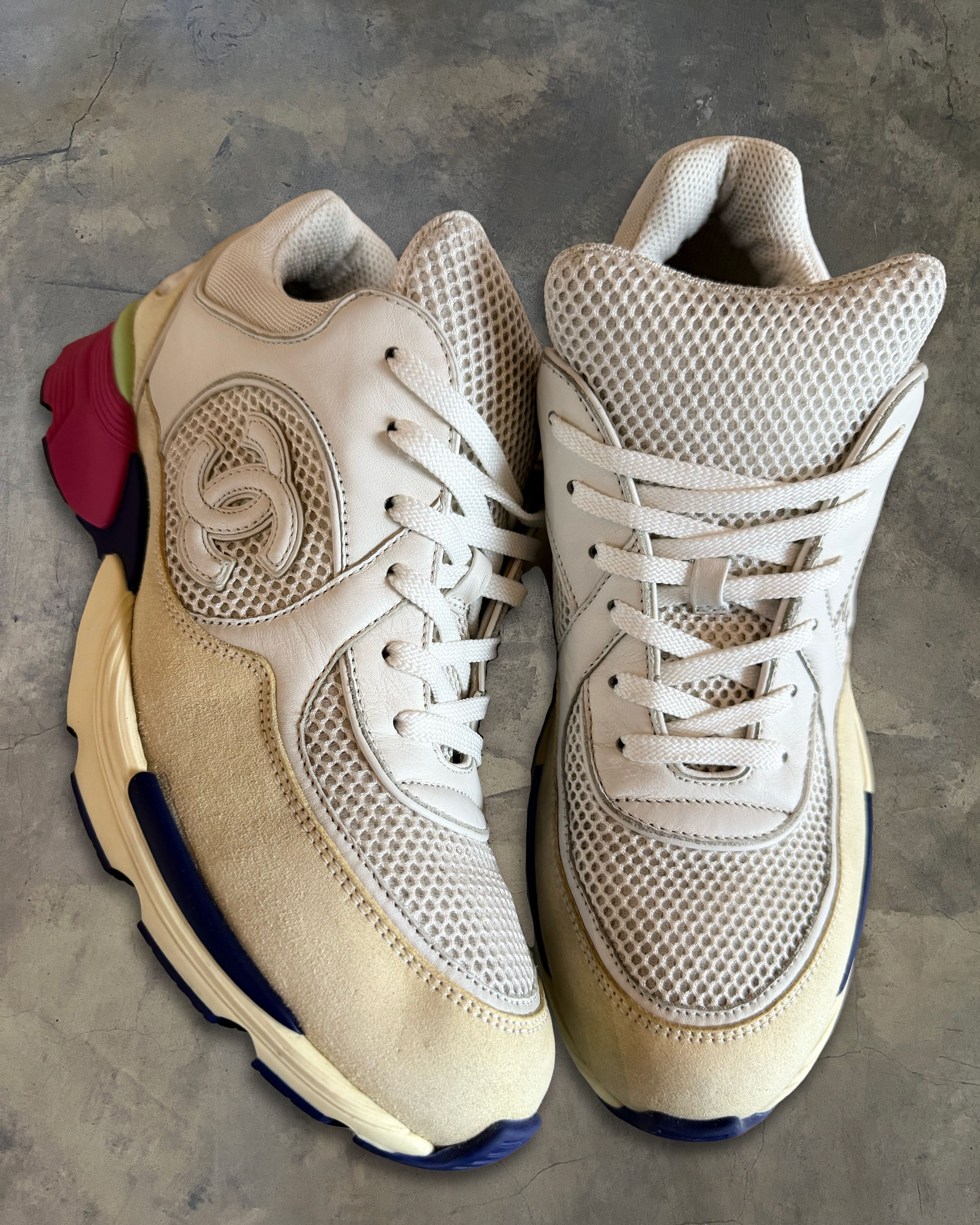 Chanel CHANEL MULTICOLOUR CC LOGO SNEAKERS Size US 8 / EU 41 - 1 Thumbnail