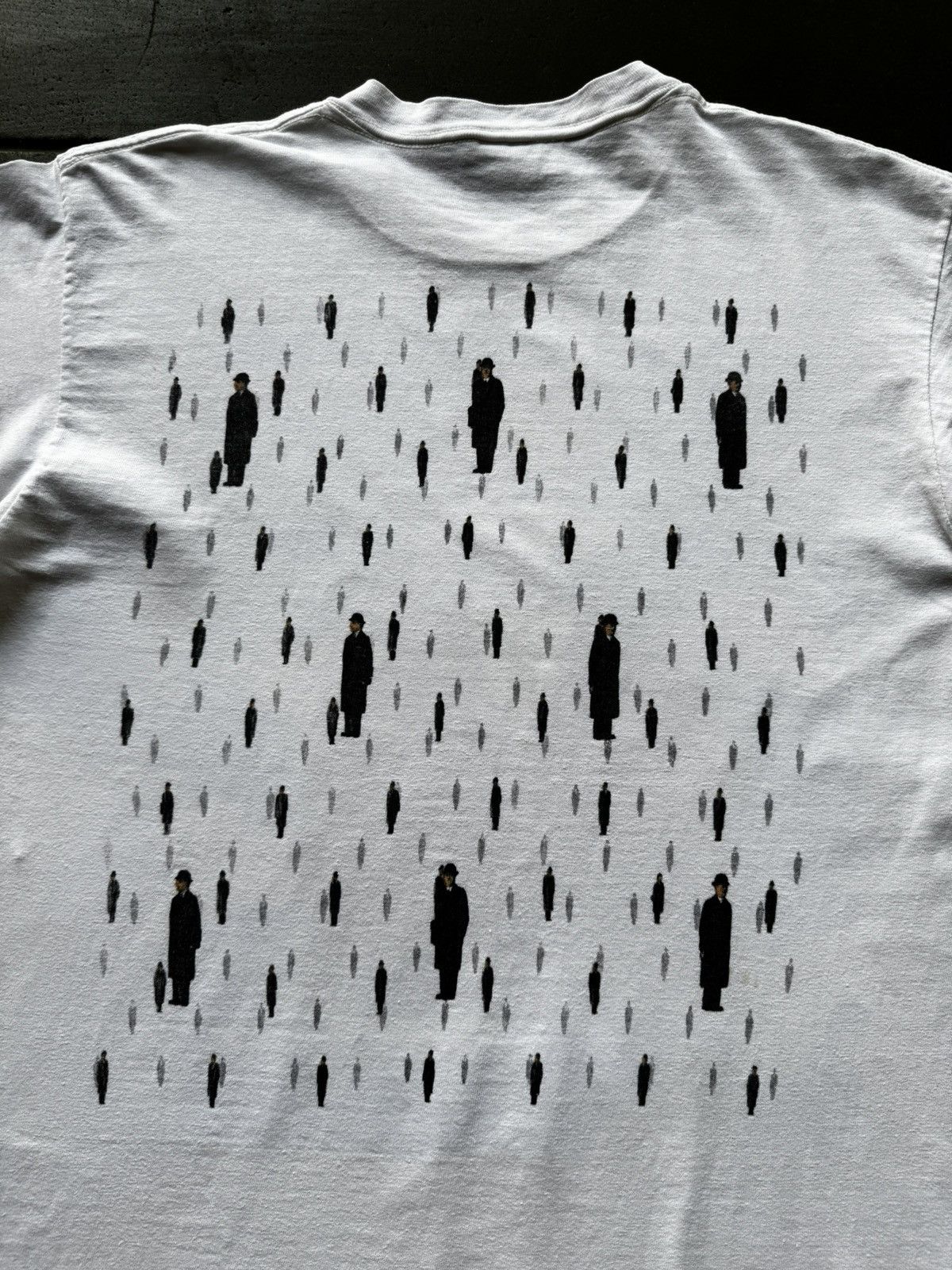 Vintage ‘90s Rene Magritte Stanley Desantis Vintage Art Tee Shirt Size US L / EU 52-54 / 3 - 6 Thumbnail
