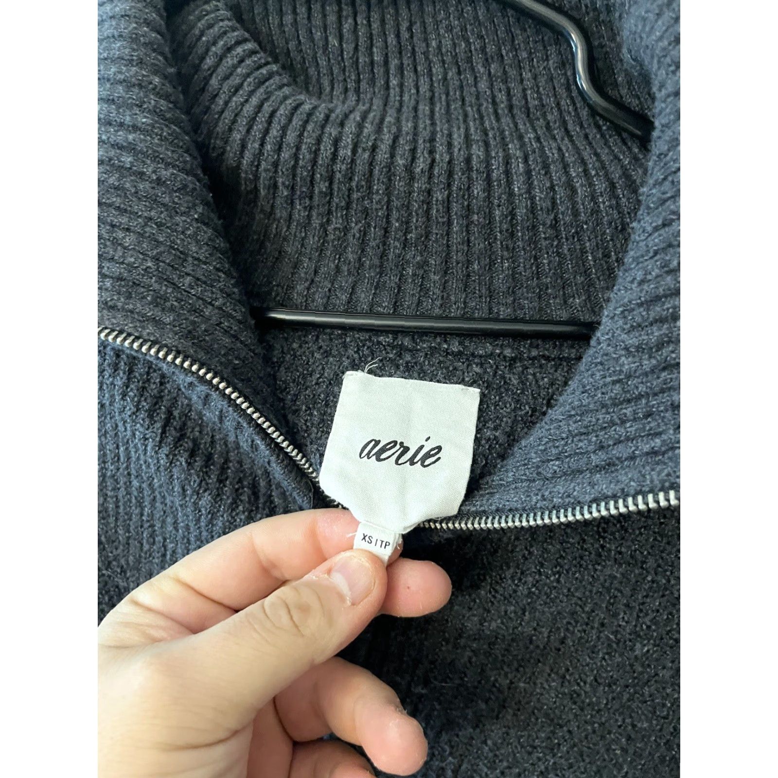 Vintage VINTAGE Aerie Gray Turtleneck Pullover Sweatshirt Women’s XS Long Sleeve 1/4 Zip Activewear Size XS / US 0-2 / IT 36-38 - 3 Thumbnail
