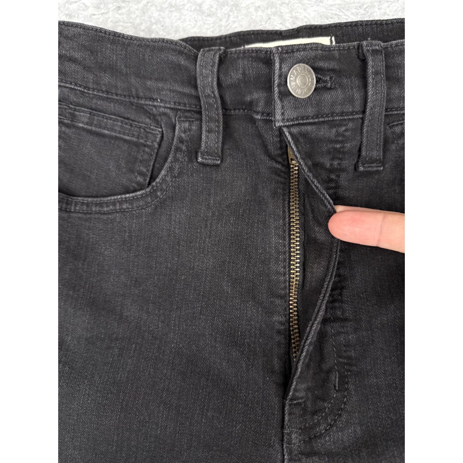 Madewell Madewell Jeans Womens 27 Black 10" Roadtripper High Rise Skinny Distressed Knee Jeans Size 27" / US 4 / IT 40 - 5 Thumbnail