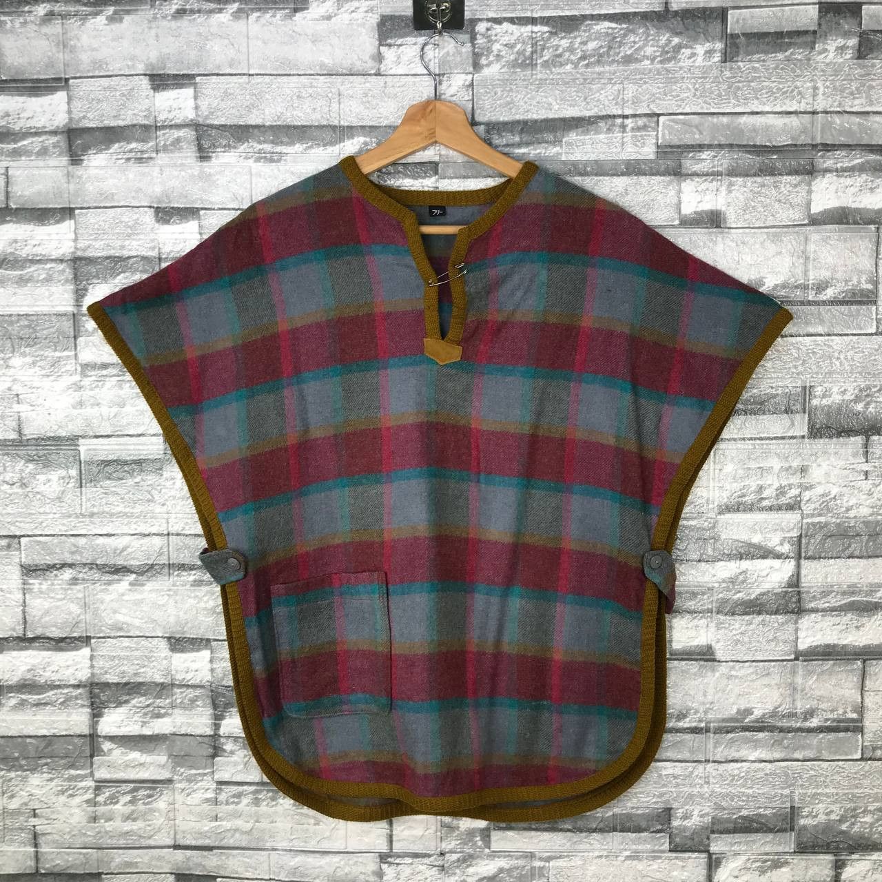 Japanese Brand ISSEY MIYAKE STYLE VTG JAPANESE PONCHO TSHIRT SINGLE POCKET Size US M / EU 48-50 / 2 - 1 Thumbnail
