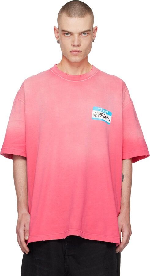 トップス VETEMENTS Car Hotline Tee VETEMENTS Car Hotline Tee in Black | FWRD