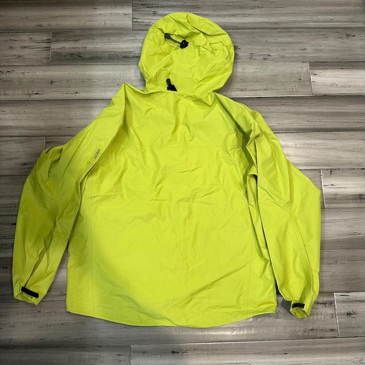 Arc'teryx Arc'teryx GORE-TEX Paclite Jacket Size XL Bright Citron/Lime Size US XL / EU 56 / 4 - 2 Thumbnail